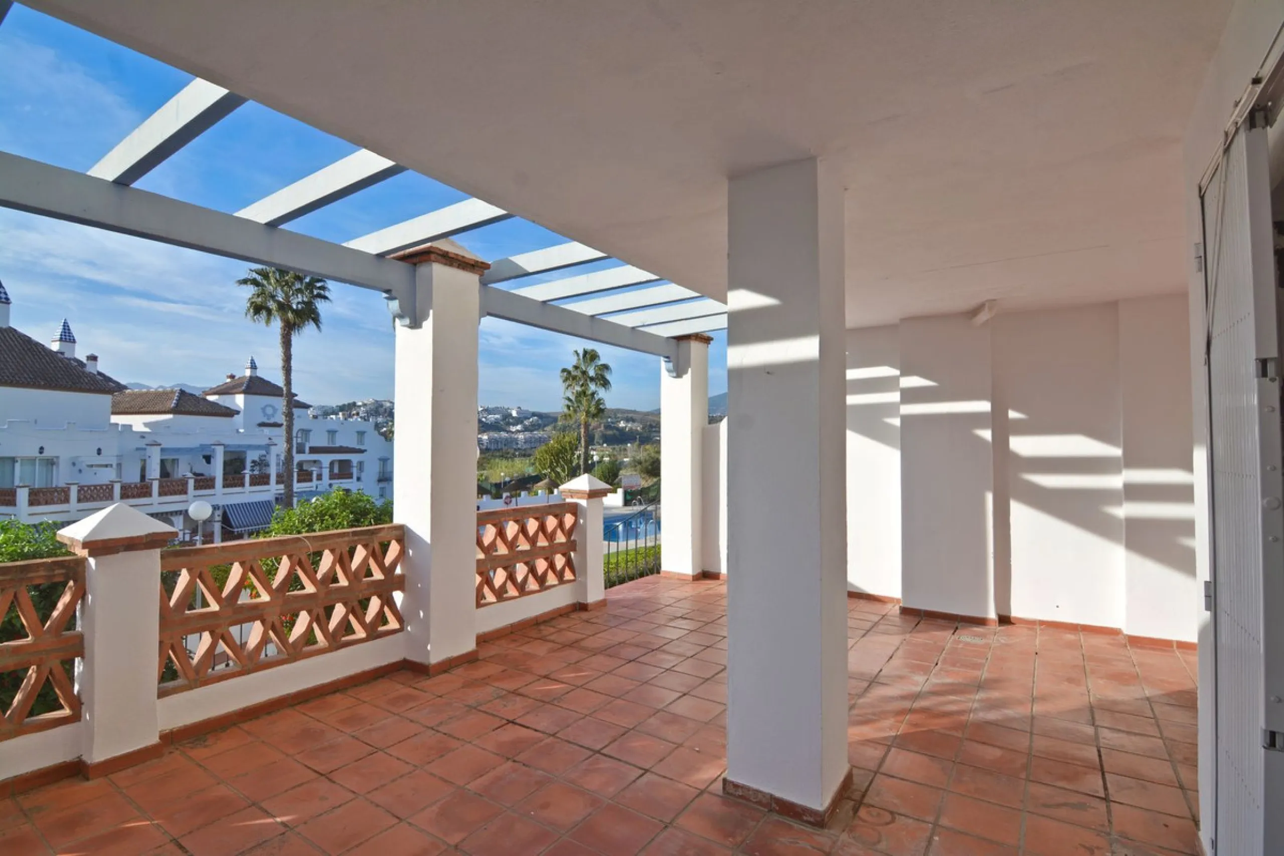 Magnificent apartment in Mijas Golf with sunny terrace and to the mountain