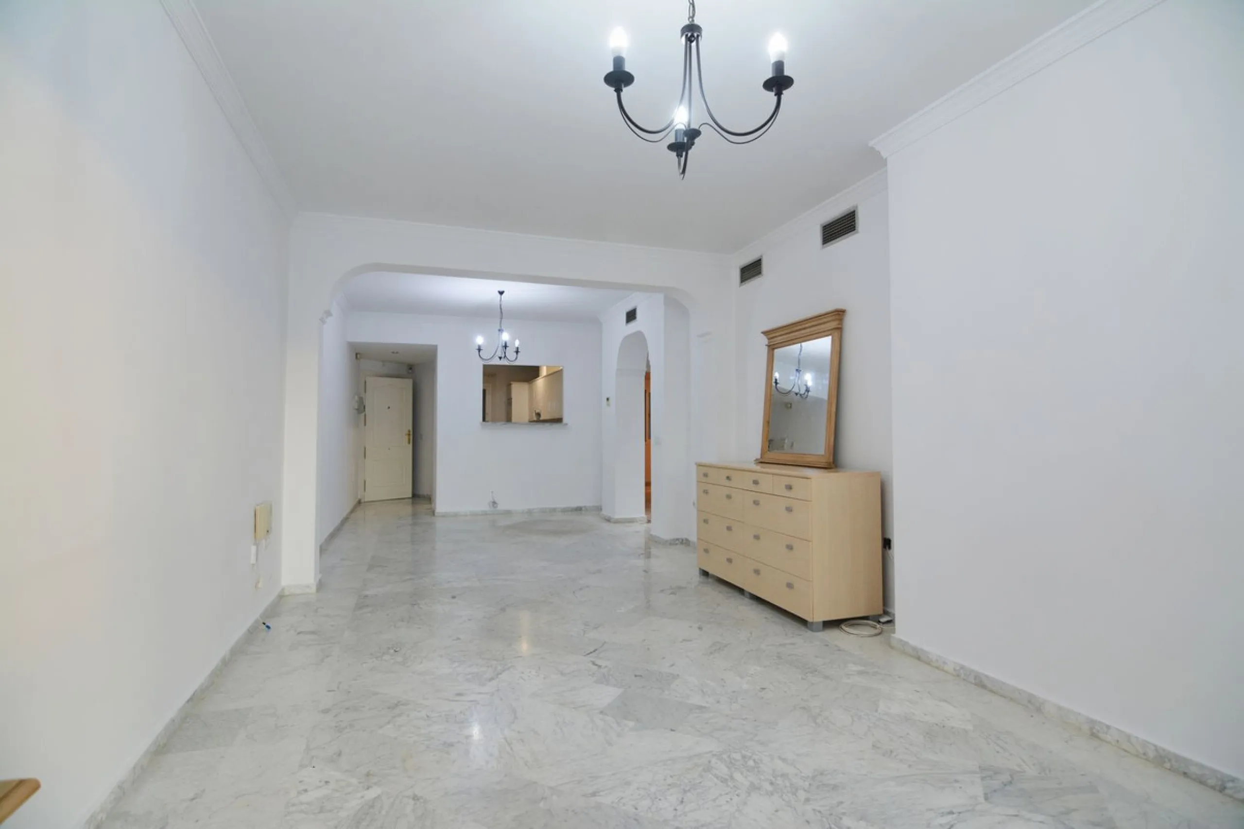 Magnificent apartment in Mijas Golf with sunny terrace and to the mountain
