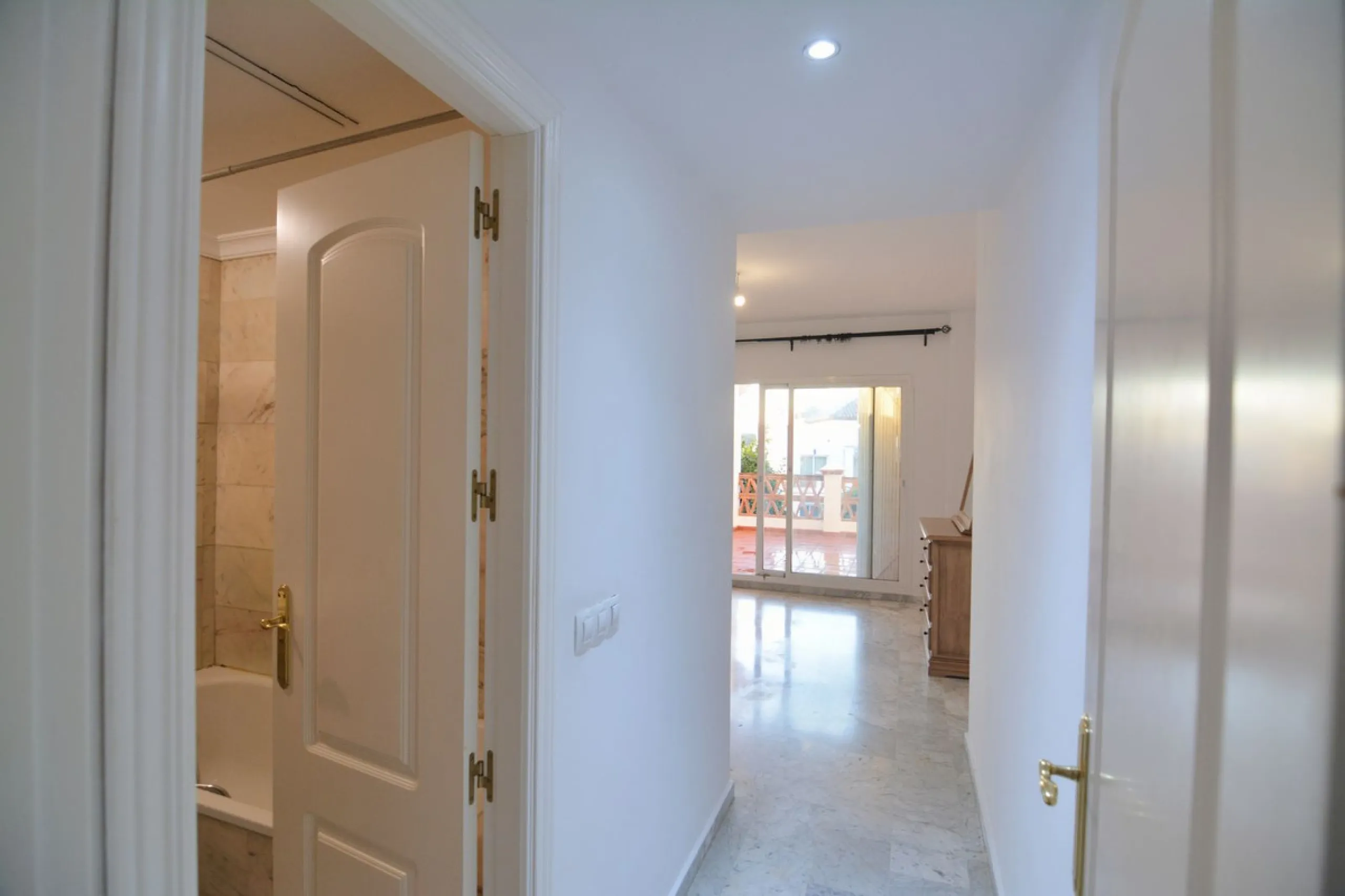 Magnificent apartment in Mijas Golf with sunny terrace and to the mountain