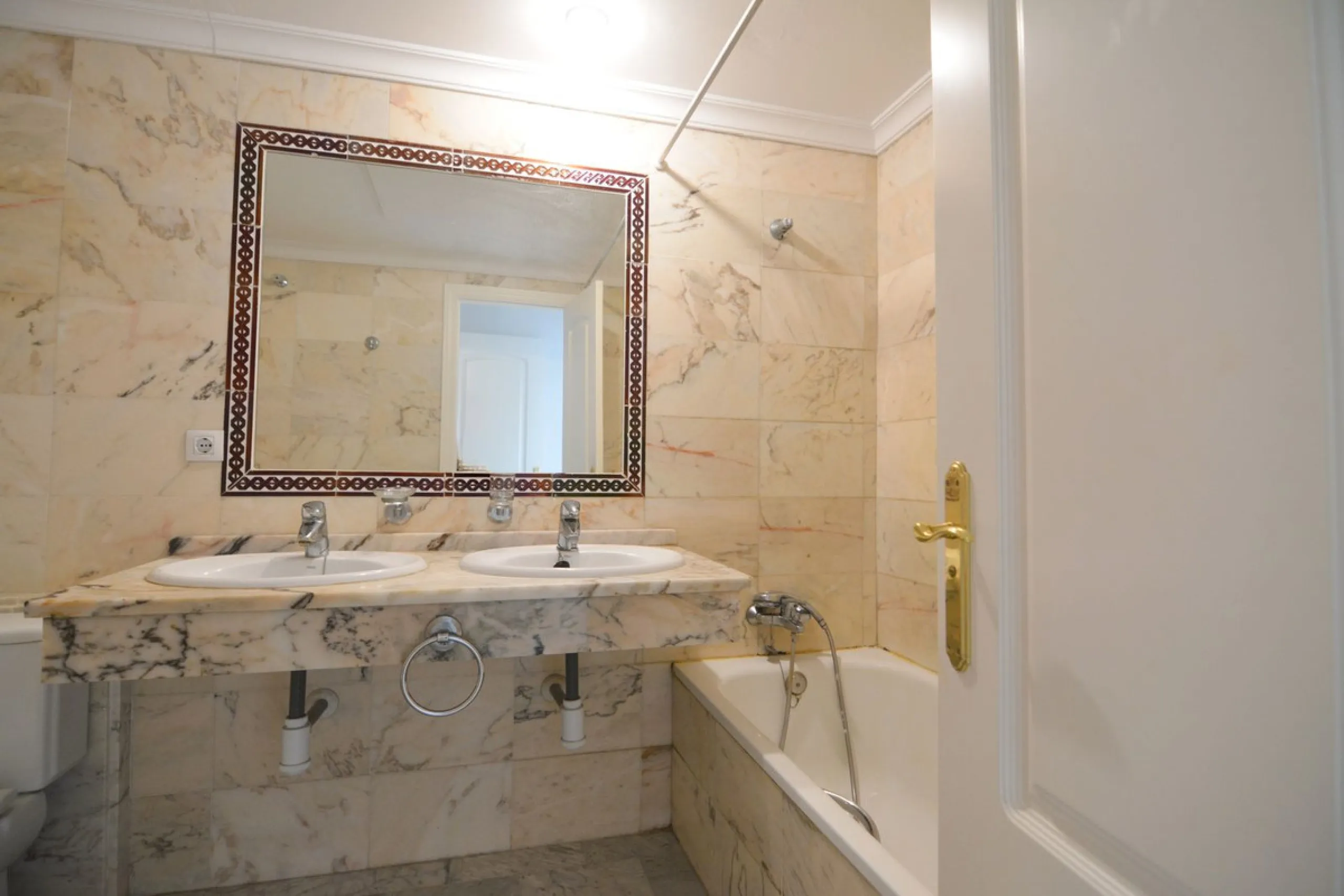 Magnificent apartment in Mijas Golf with sunny terrace and to the mountain