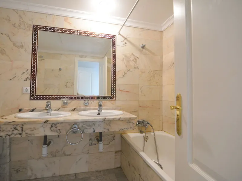 Magnificent apartment in Mijas Golf with sunny terrace and to the mountain