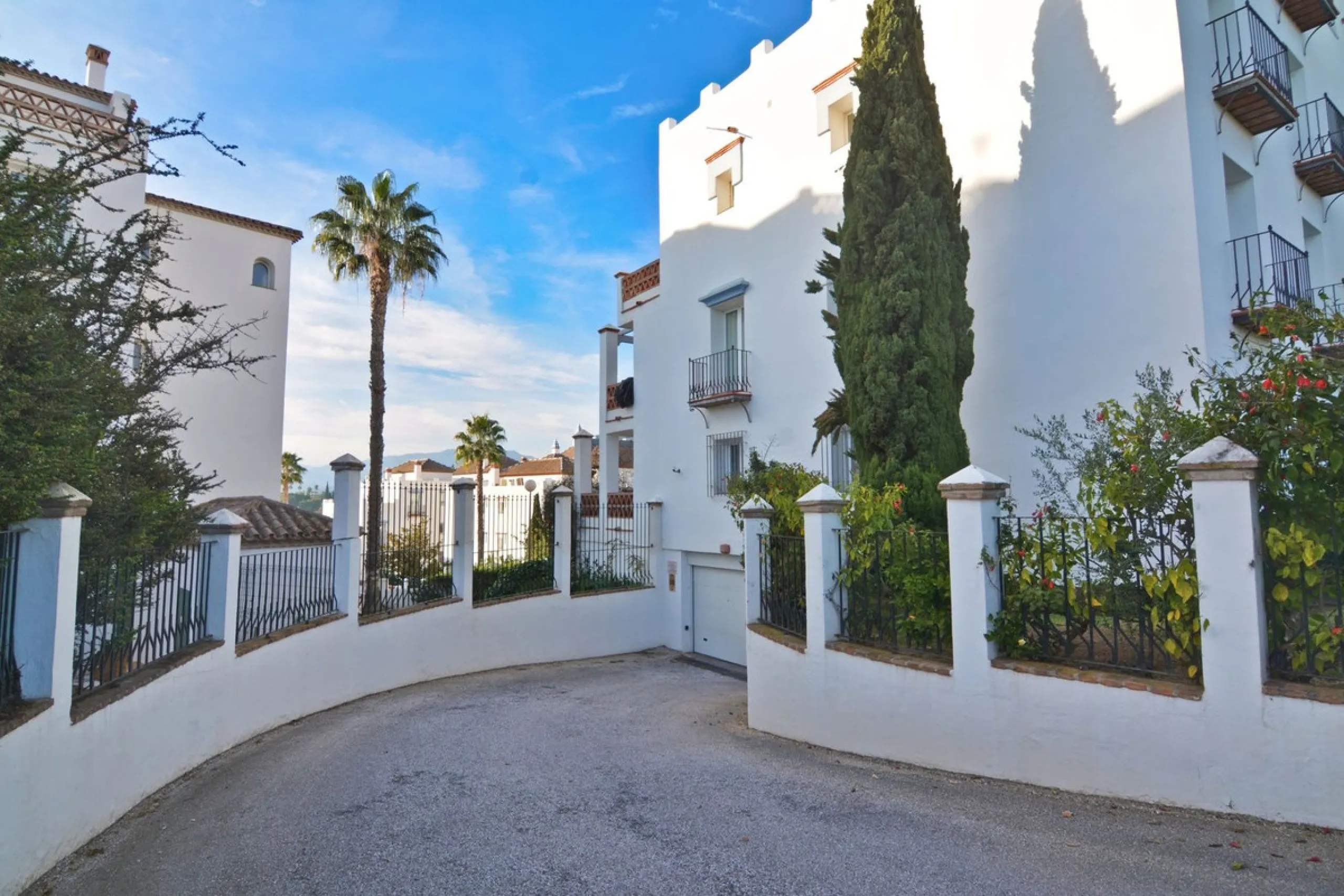 Magnificent apartment in Mijas Golf with sunny terrace and to the mountain