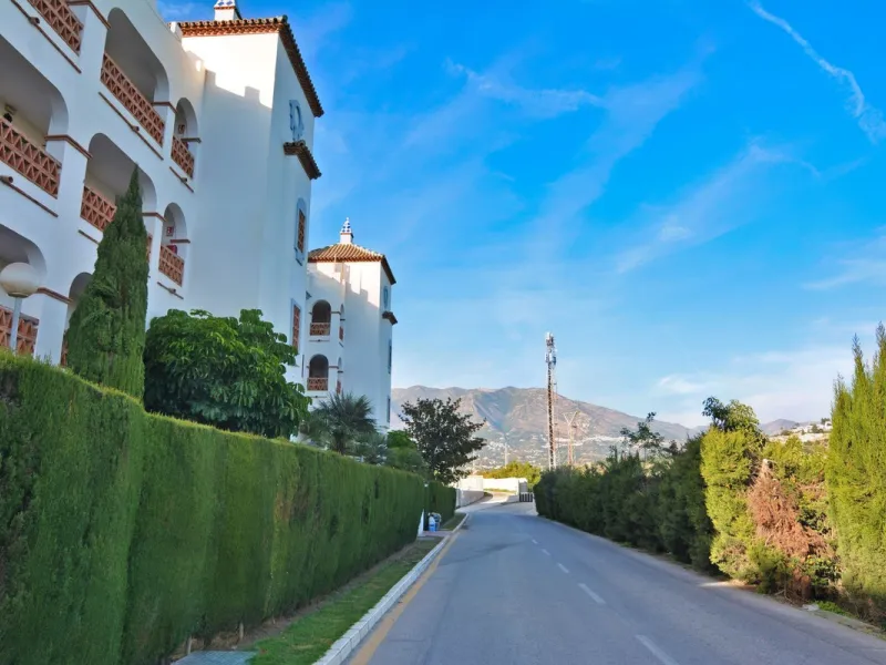 Magnificent apartment in Mijas Golf with sunny terrace and to the mountain