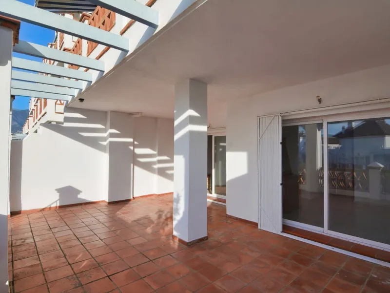 Magnificent apartment in Mijas Golf with sunny terrace and to the mountain