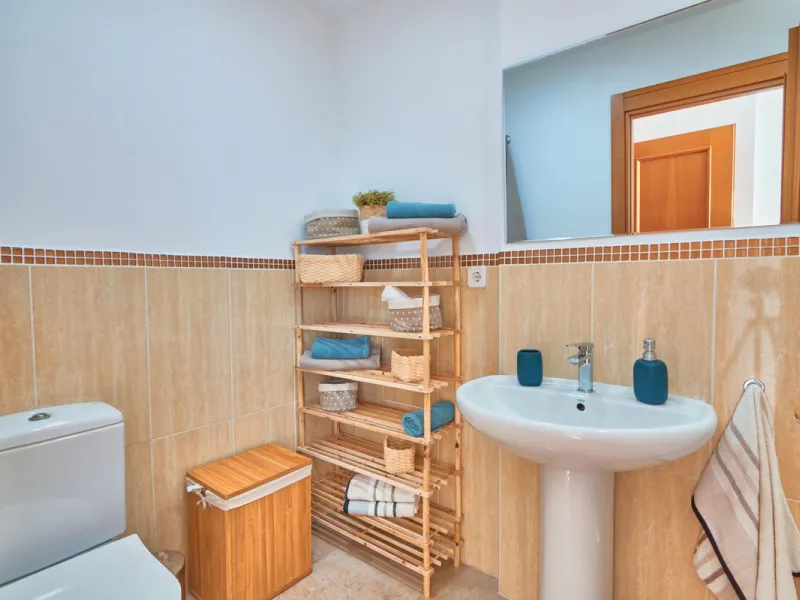 Stylish south facing two bedroom, two bathroom apartment located within this much sought after urbanisation of Vistalmar, between Sotogrande and La Duquesa marina. Set within a secure, gated and quiet community boasting four swimming pools with lush tropi
