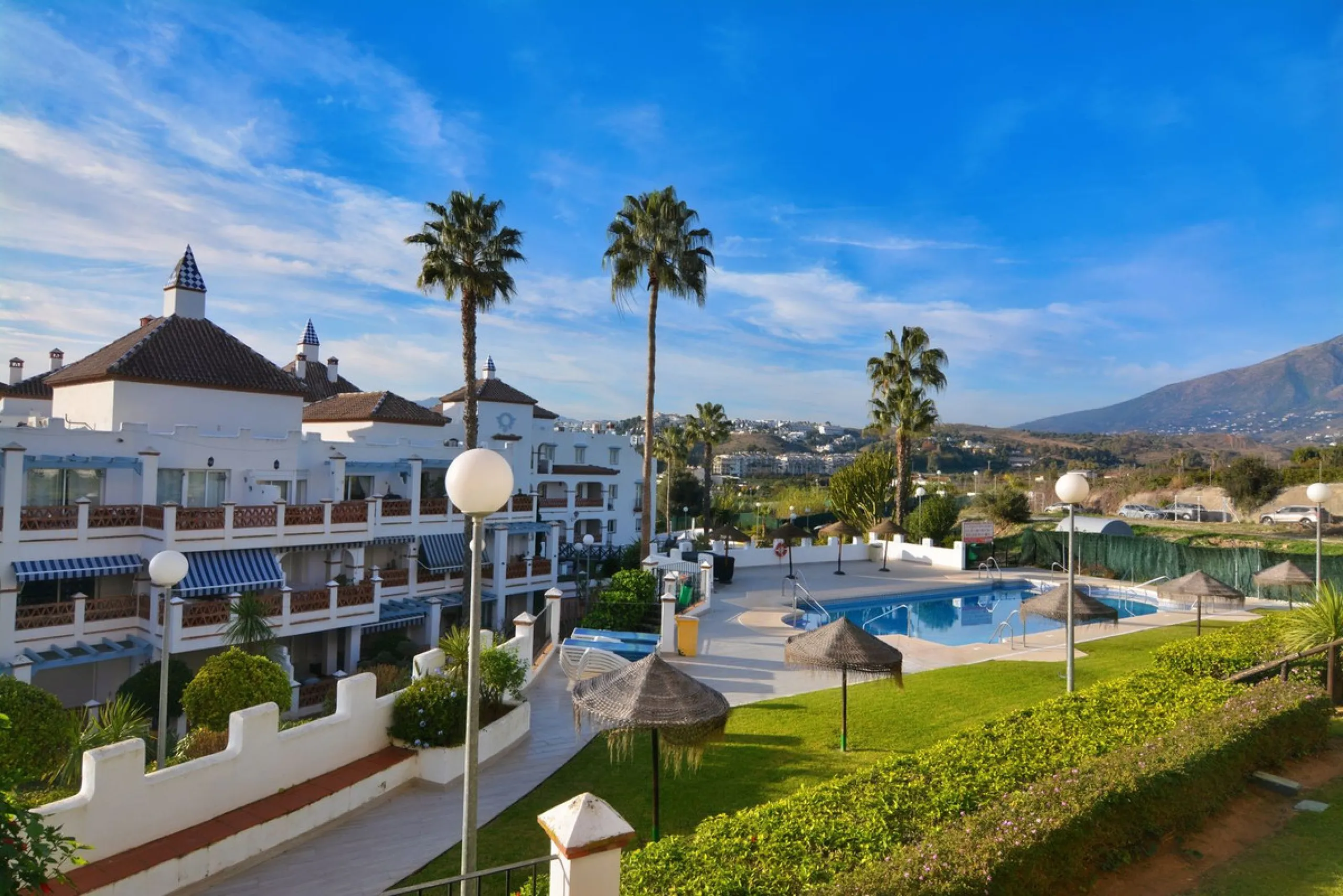 Magnificent apartment in Mijas Golf with sunny terrace and to the mountain