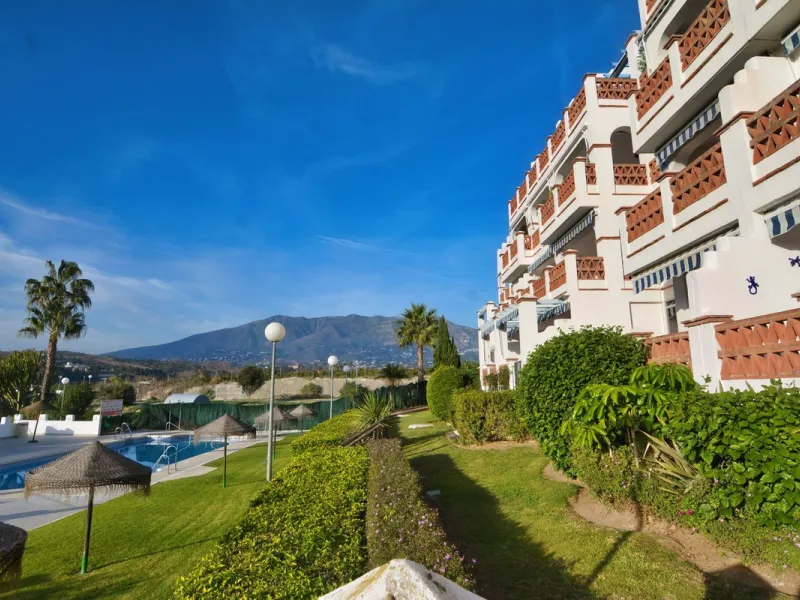 Magnificent apartment in Mijas Golf with sunny terrace and to the mountain