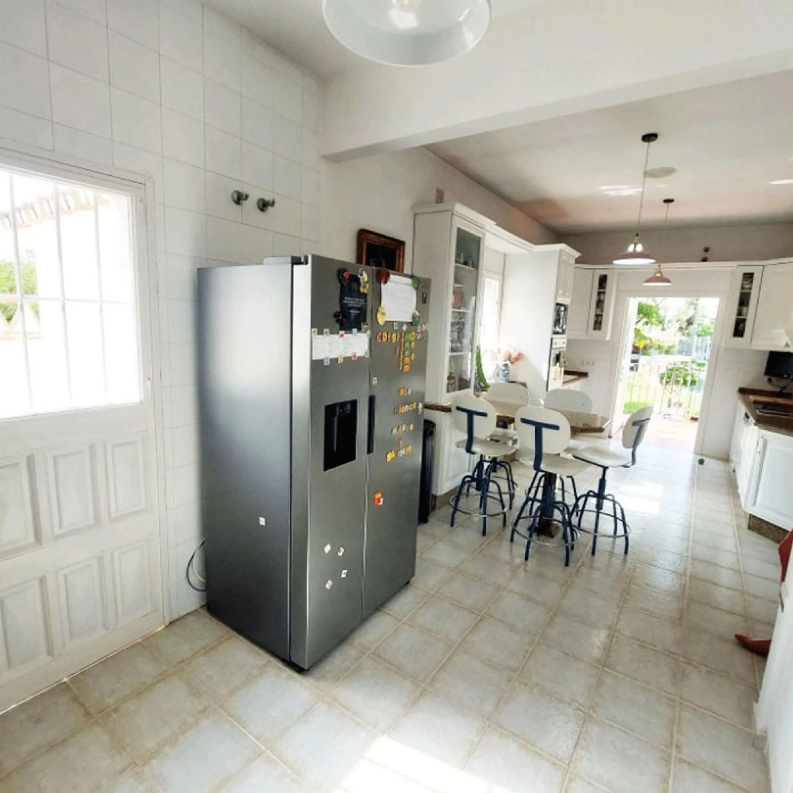 House - Detached Villa в продаже в Benalmadena, Málaga. В доме 8 спален и 7 ванных комнат. Площадь дома 625 м². Площадь участка 1548 м²