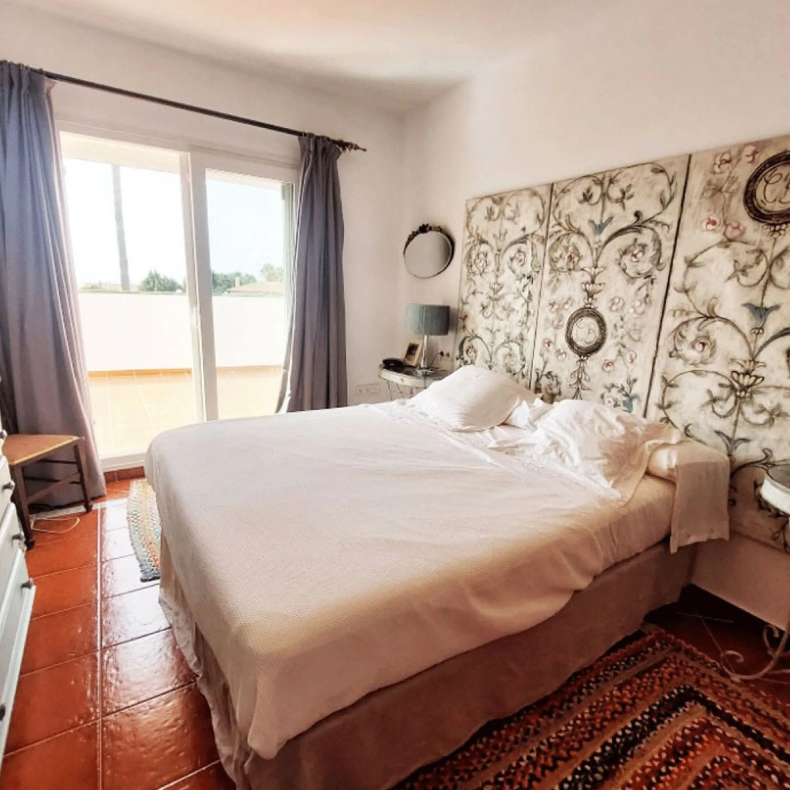 House - Detached Villa в продаже в Benalmadena, Málaga. В доме 8 спален и 7 ванных комнат. Площадь дома 625 м². Площадь участка 1548 м²