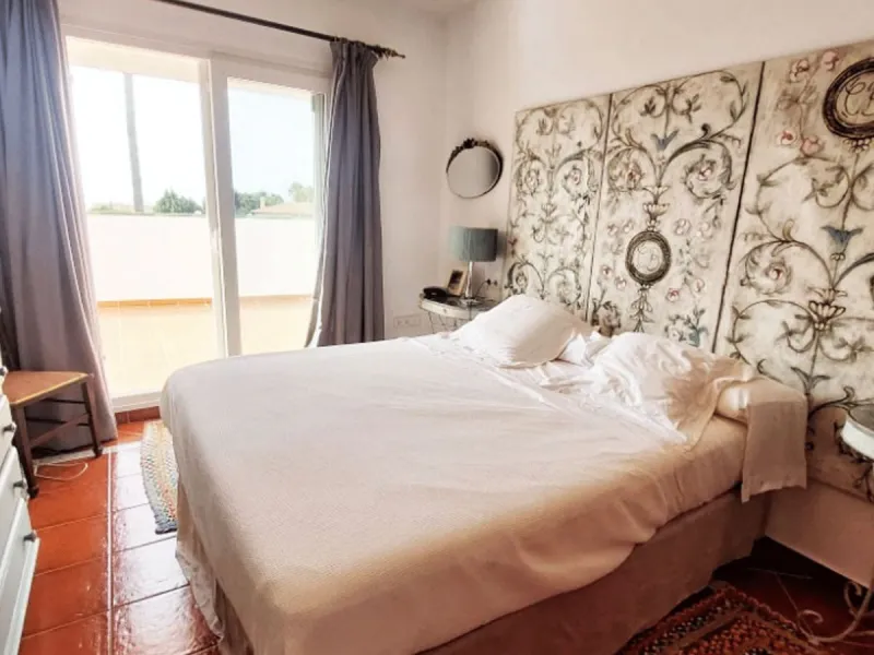 House - Detached Villa в продаже в Benalmadena, Málaga. В доме 8 спален и 7 ванных комнат. Площадь дома 625 м². Площадь участка 1548 м²