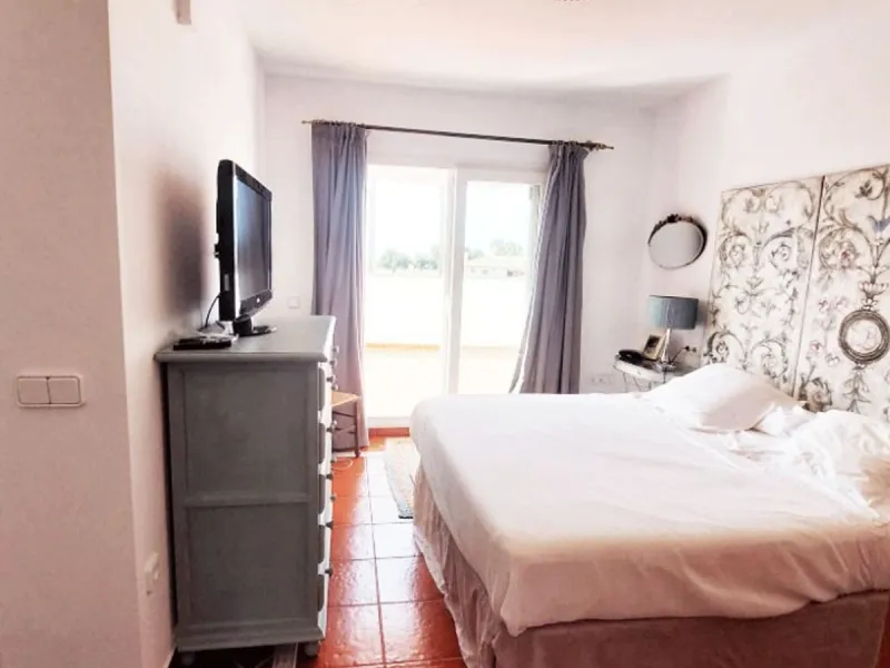 House - Detached Villa в продаже в Benalmadena, Málaga. В доме 8 спален и 7 ванных комнат. Площадь дома 625 м². Площадь участка 1548 м²