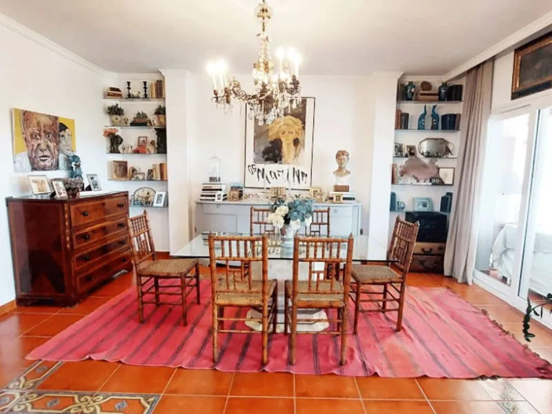 House - Detached Villa в продаже в Benalmadena, Málaga. В доме 8 спален и 7 ванных комнат. Площадь дома 625 м². Площадь участка 1548 м²