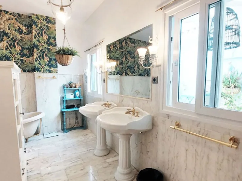 House - Detached Villa в продаже в Benalmadena, Málaga. В доме 8 спален и 7 ванных комнат. Площадь дома 625 м². Площадь участка 1548 м²