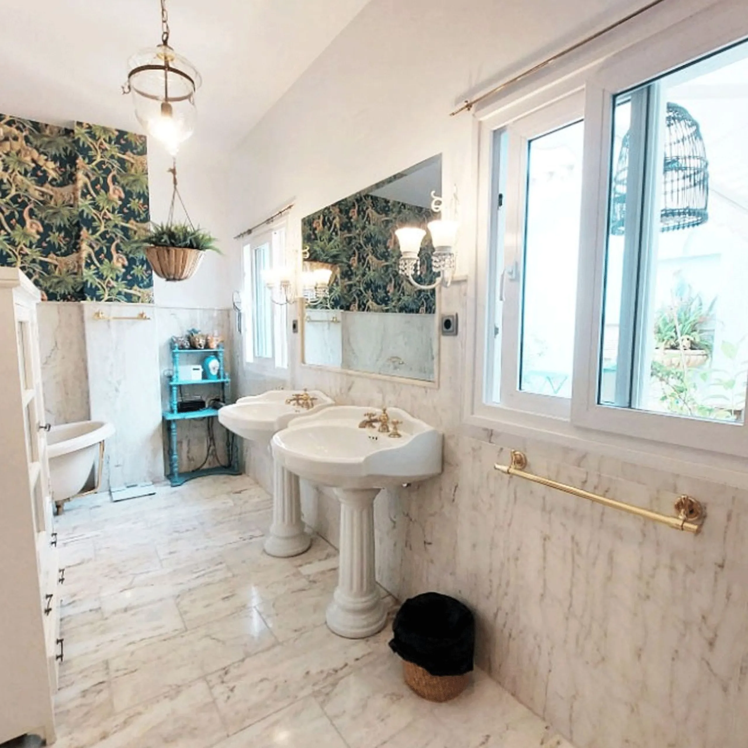 House - Detached Villa в продаже в Benalmadena, Málaga. В доме 8 спален и 7 ванных комнат. Площадь дома 625 м². Площадь участка 1548 м²
