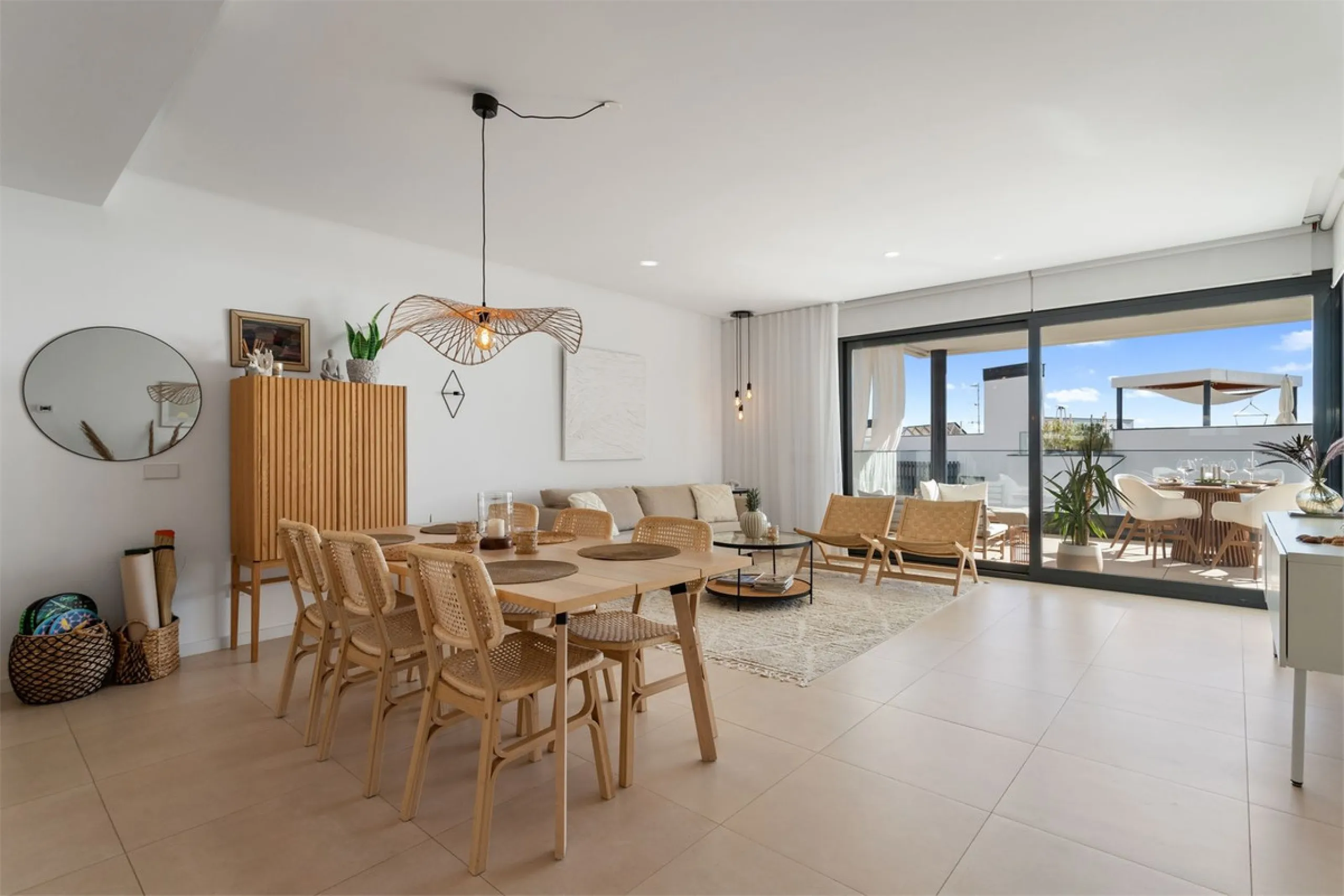 Apartment - Middle Floor Apartment в продаже в Fuengirola, Málaga. В доме 3 спален и 2 ванных комнат. Площадь дома 122 м²