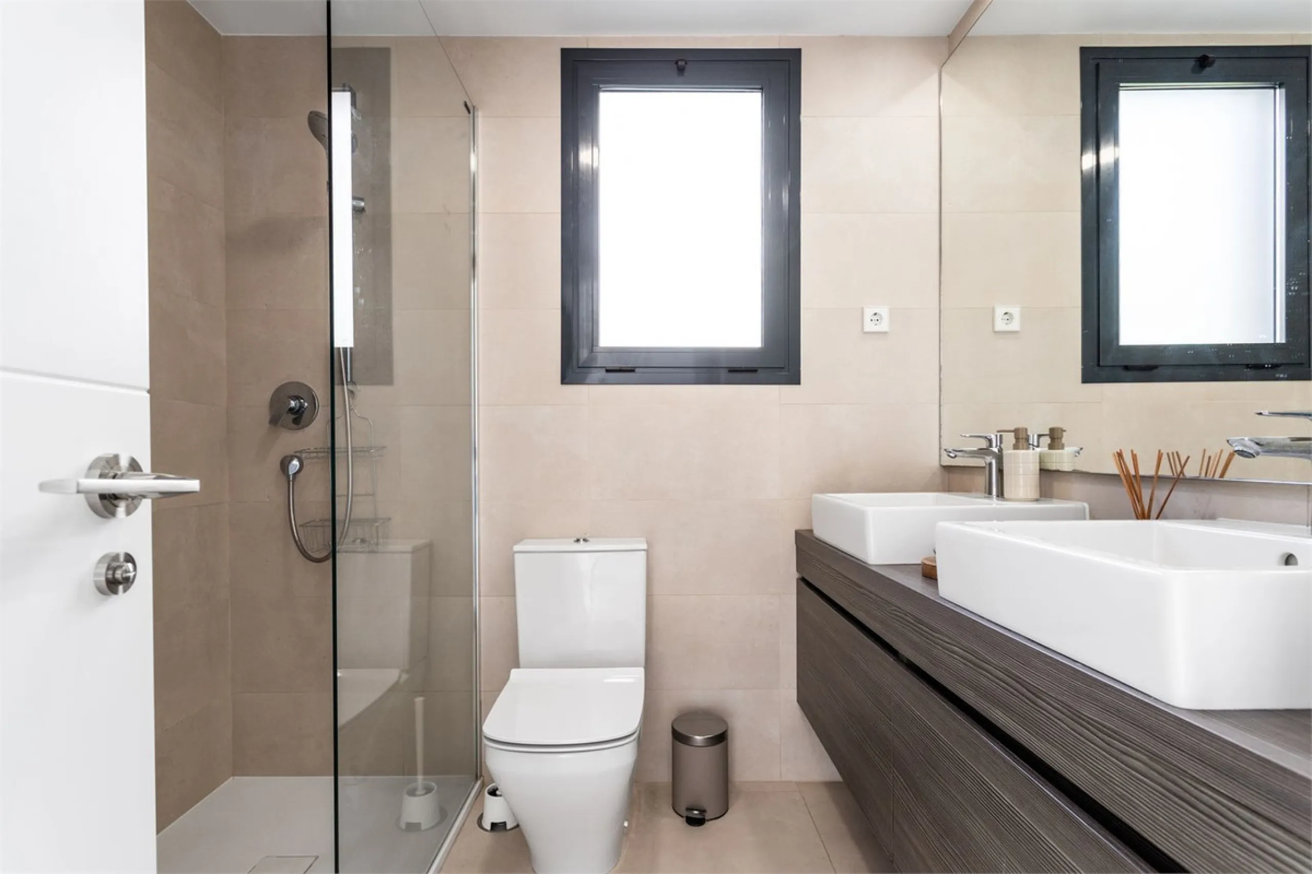 Apartment - Middle Floor Apartment в продаже в Fuengirola, Málaga. В доме 3 спален и 2 ванных комнат. Площадь дома 122 м²