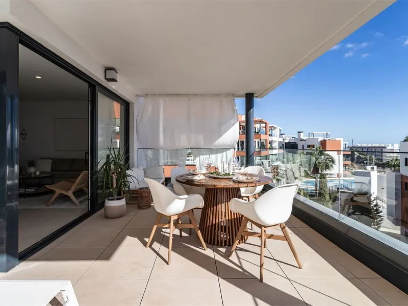 Apartment - Middle Floor Apartment в продаже в Fuengirola, Málaga. В доме 3 спален и 2 ванных комнат. Площадь дома 122 м²