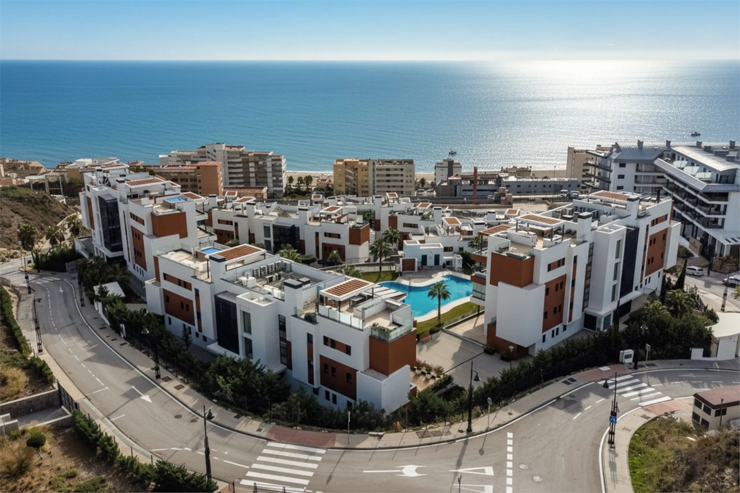 Apartment - Middle Floor Apartment в продаже в Fuengirola, Málaga. В доме 3 спален и 2 ванных комнат. Площадь дома 122 м²