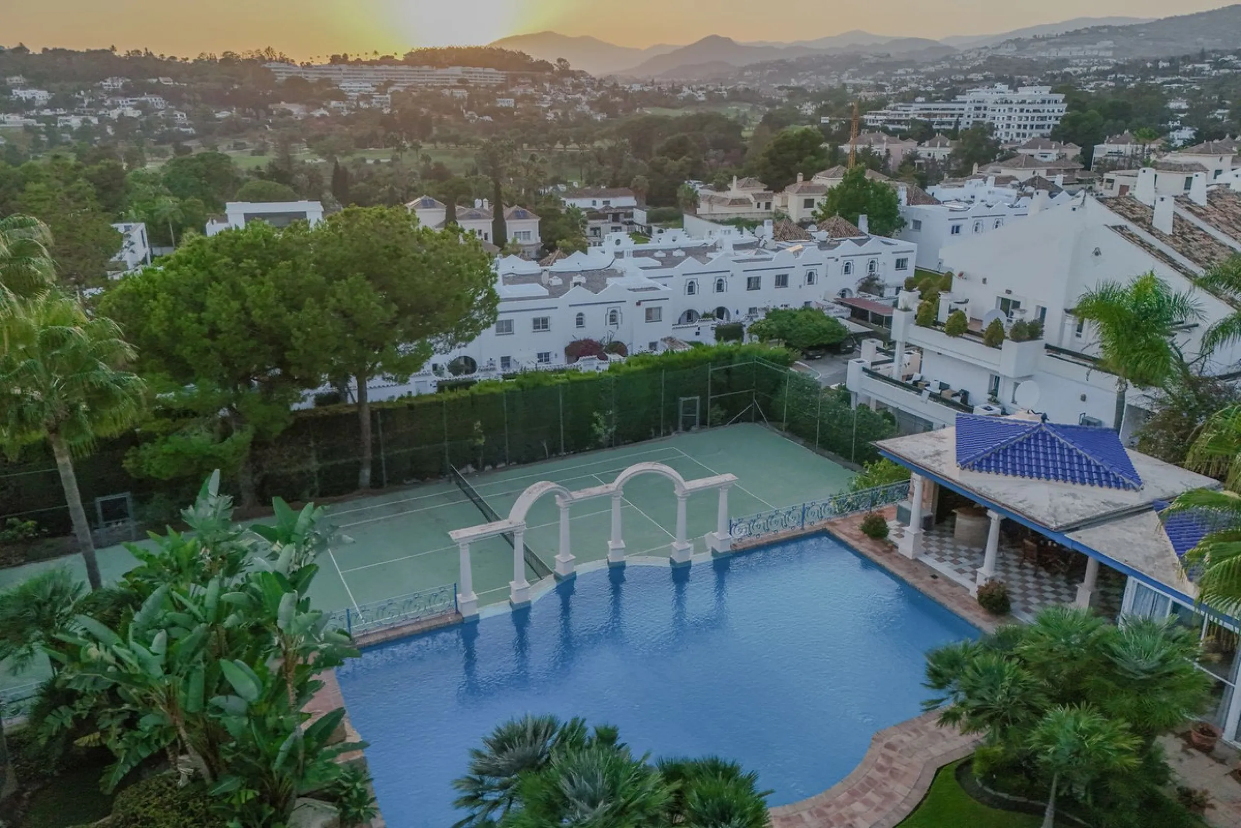 Villa Herencia stands as a magnificent masterpiece of classic architecture, embodying timeless elegance and exceptional craftsmanship.