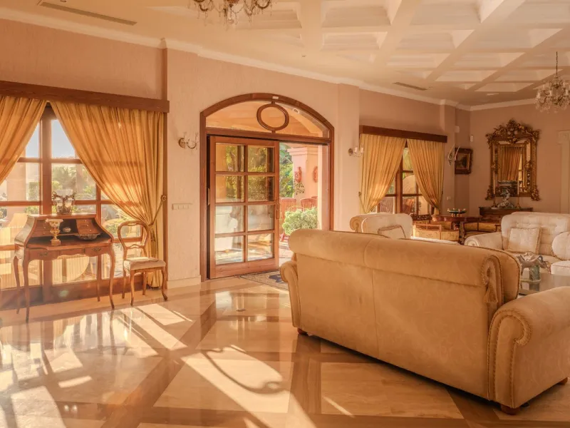 Villa Herencia stands as a magnificent masterpiece of classic architecture, embodying timeless elegance and exceptional craftsmanship.