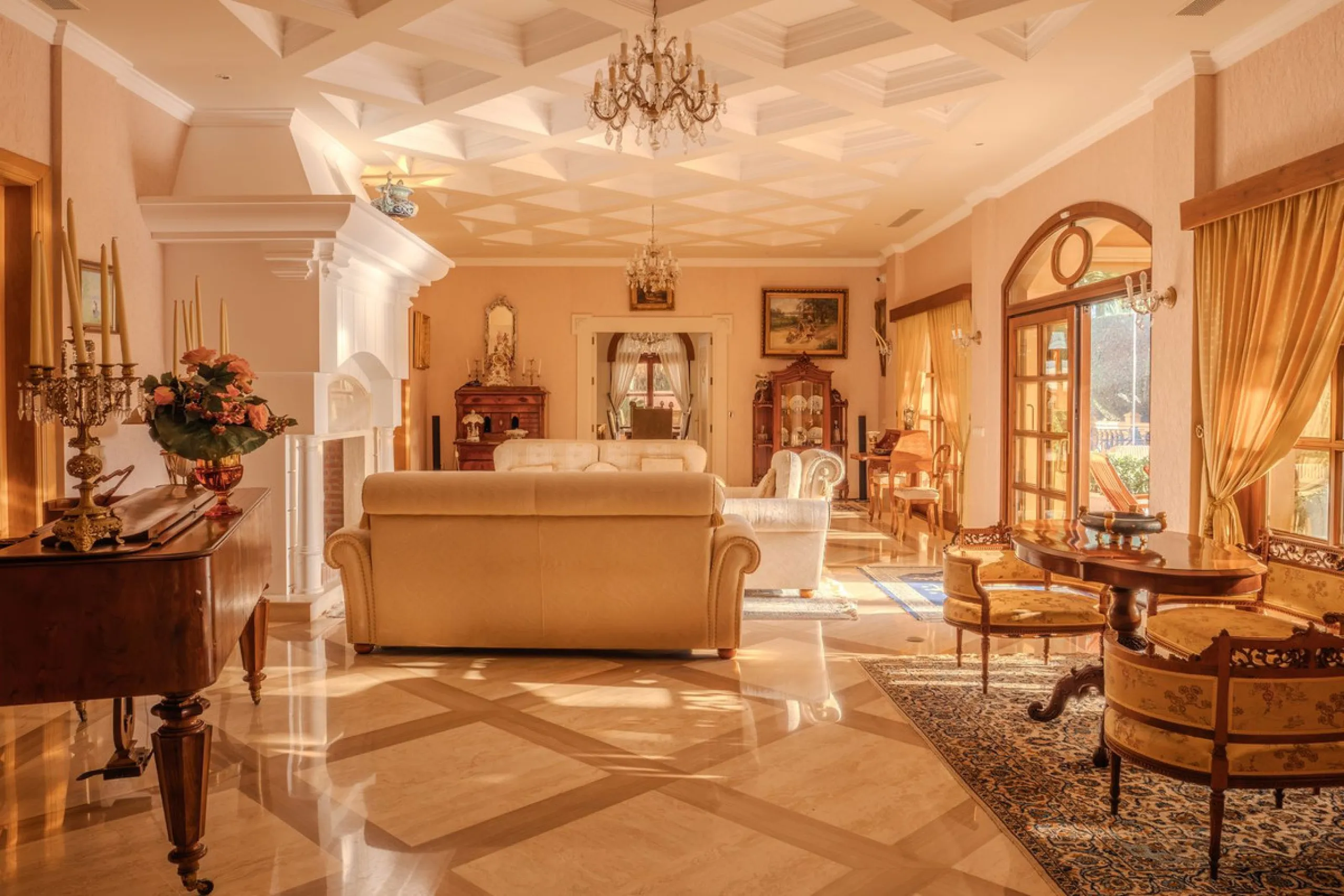 Villa Herencia stands as a magnificent masterpiece of classic architecture, embodying timeless elegance and exceptional craftsmanship.
