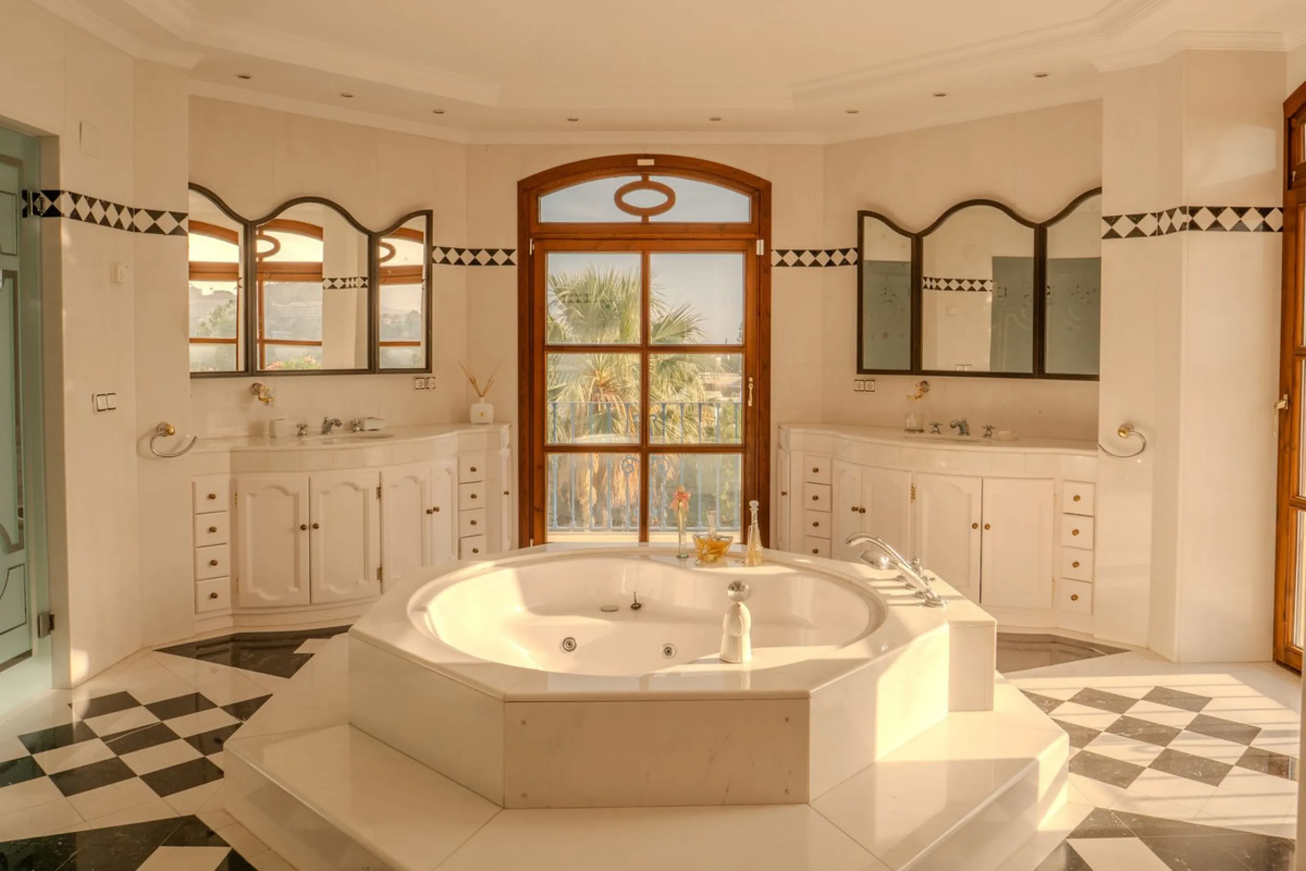 Villa Herencia stands as a magnificent masterpiece of classic architecture, embodying timeless elegance and exceptional craftsmanship.