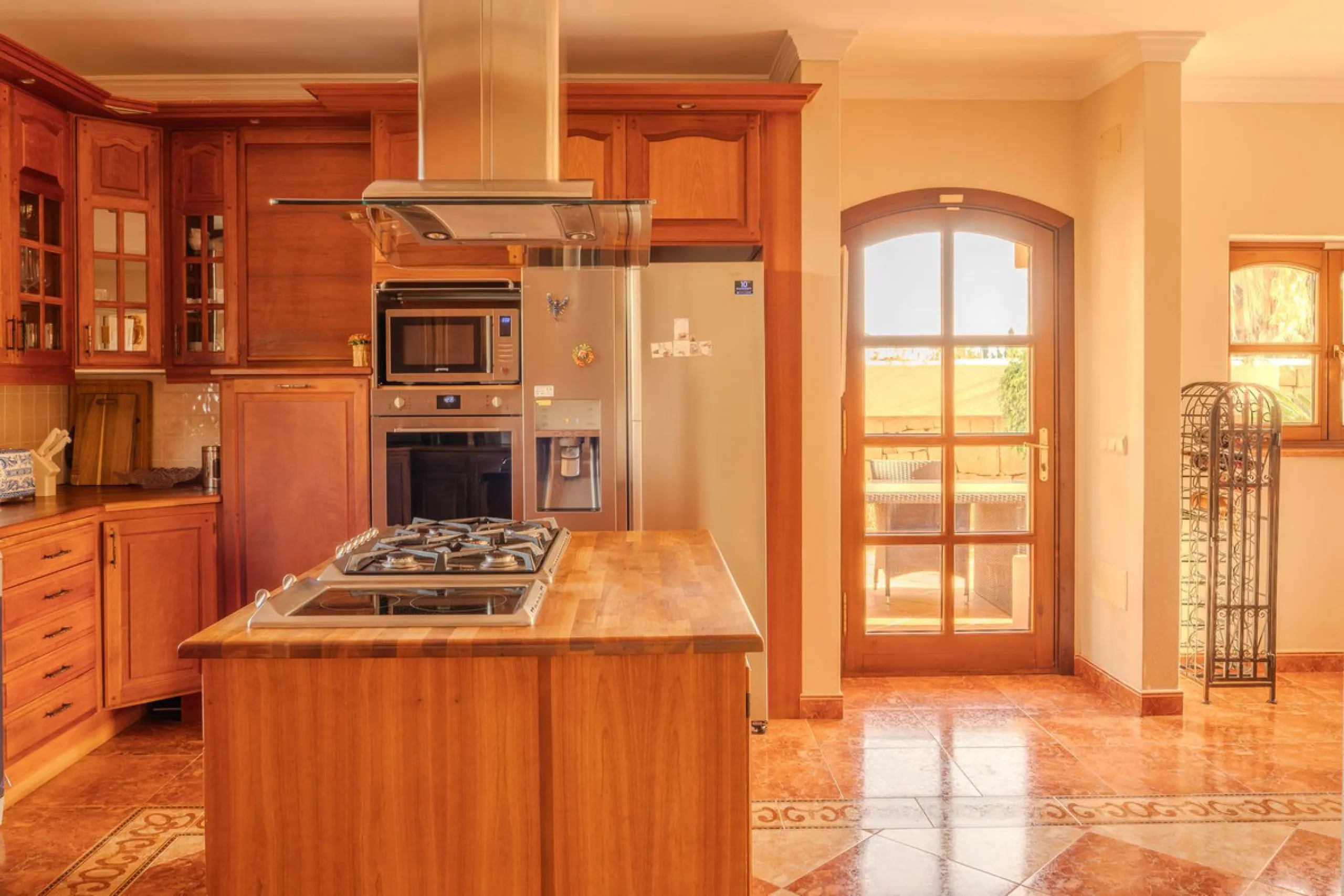 Villa Herencia stands as a magnificent masterpiece of classic architecture, embodying timeless elegance and exceptional craftsmanship.