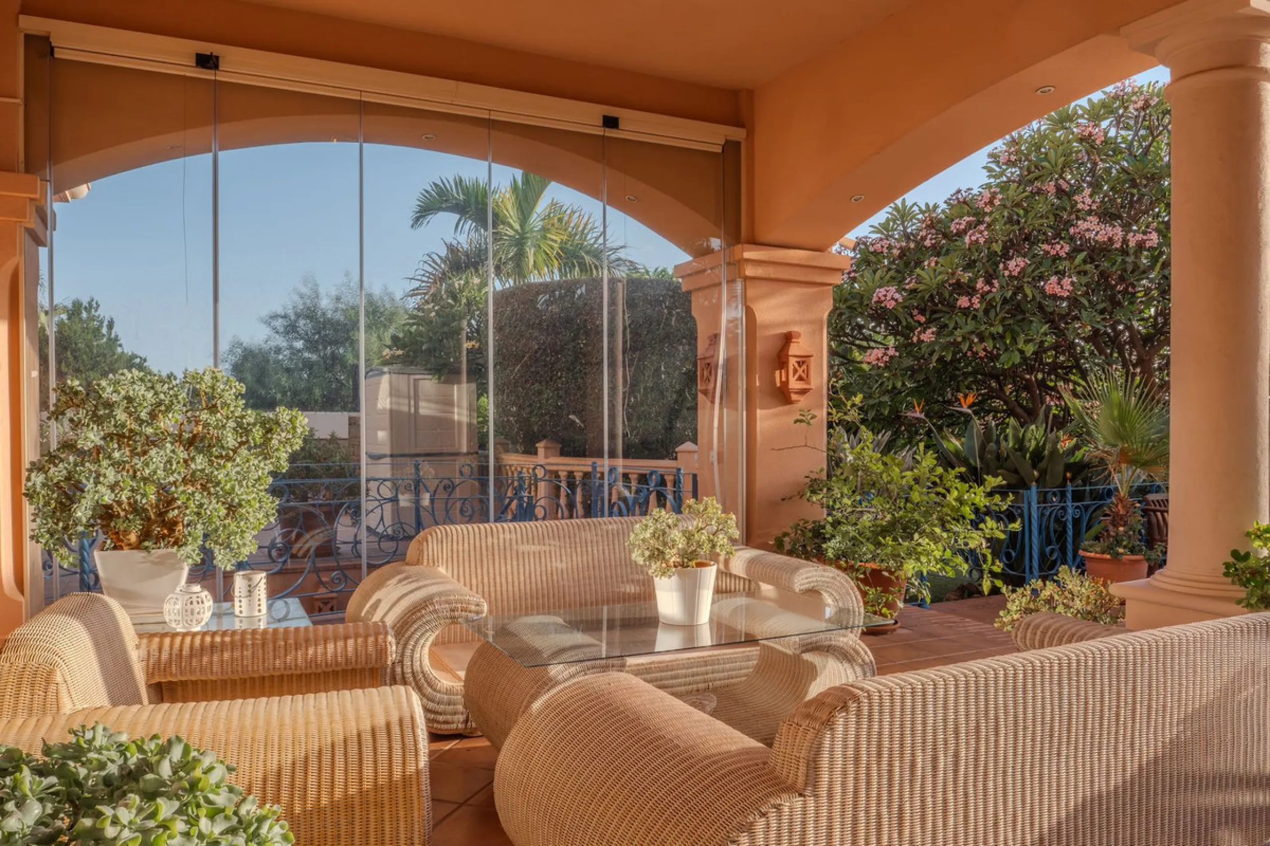 Villa Herencia stands as a magnificent masterpiece of classic architecture, embodying timeless elegance and exceptional craftsmanship.
