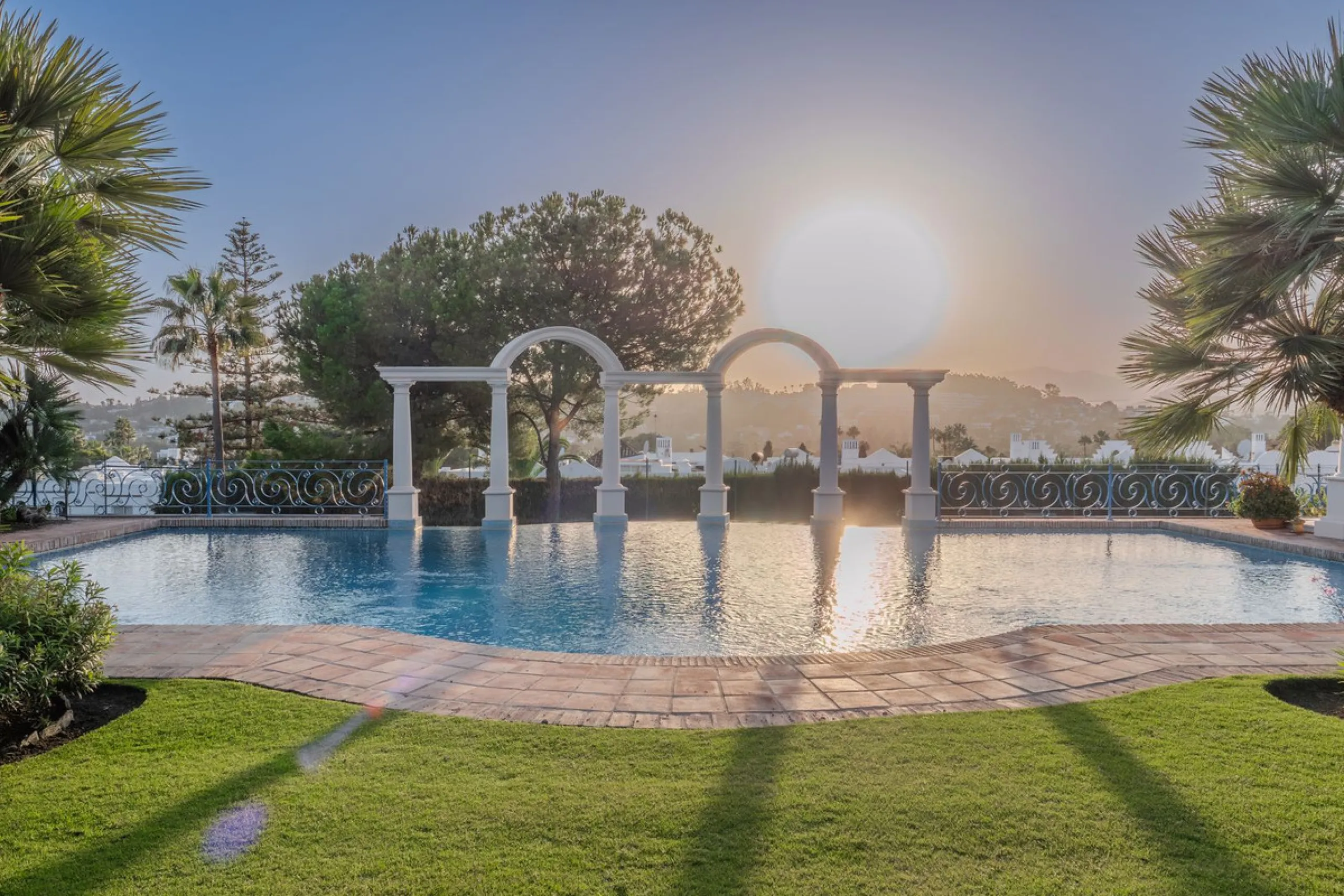 Villa Herencia stands as a magnificent masterpiece of classic architecture, embodying timeless elegance and exceptional craftsmanship.