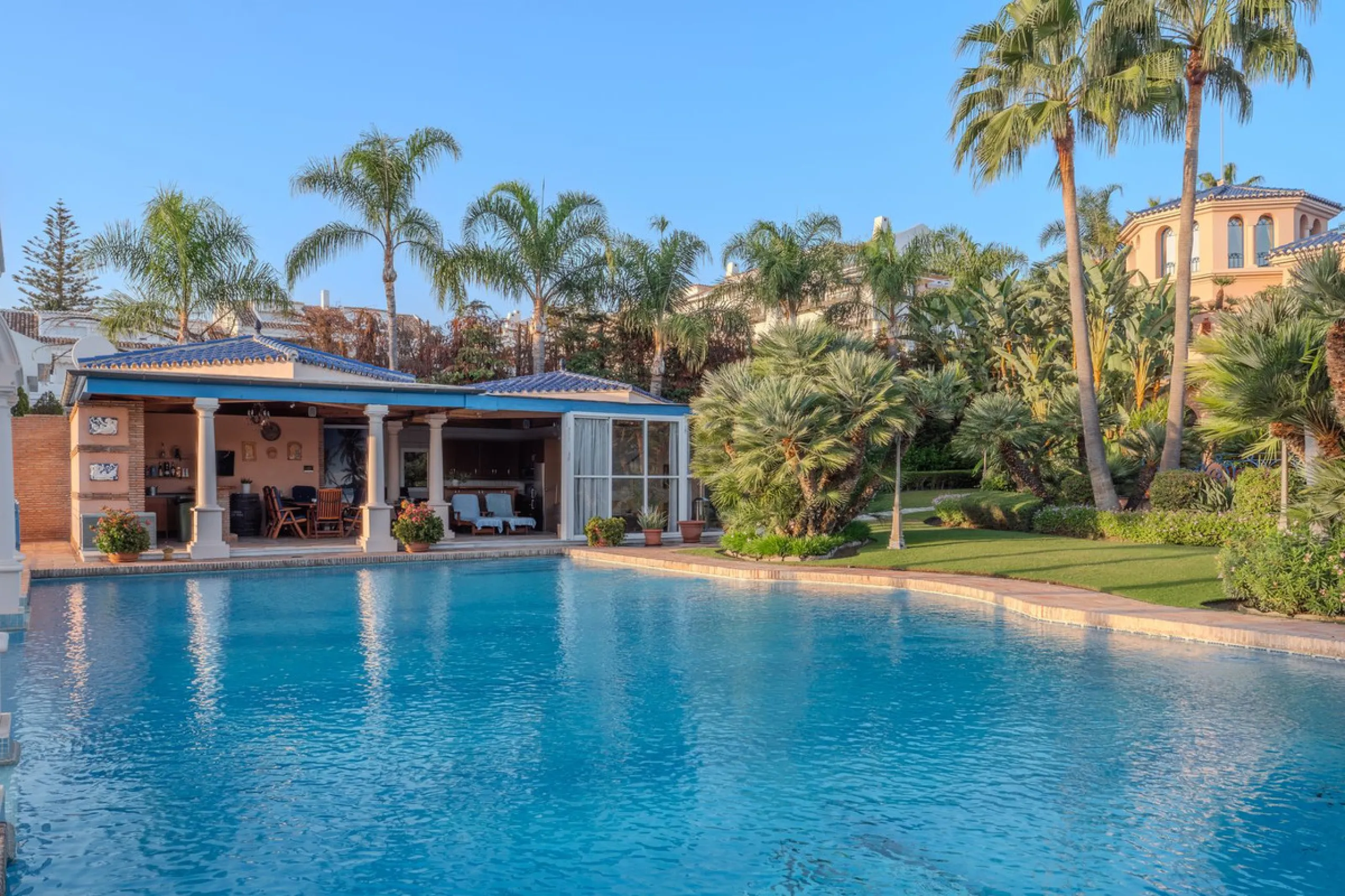 Villa Herencia stands as a magnificent masterpiece of classic architecture, embodying timeless elegance and exceptional craftsmanship.