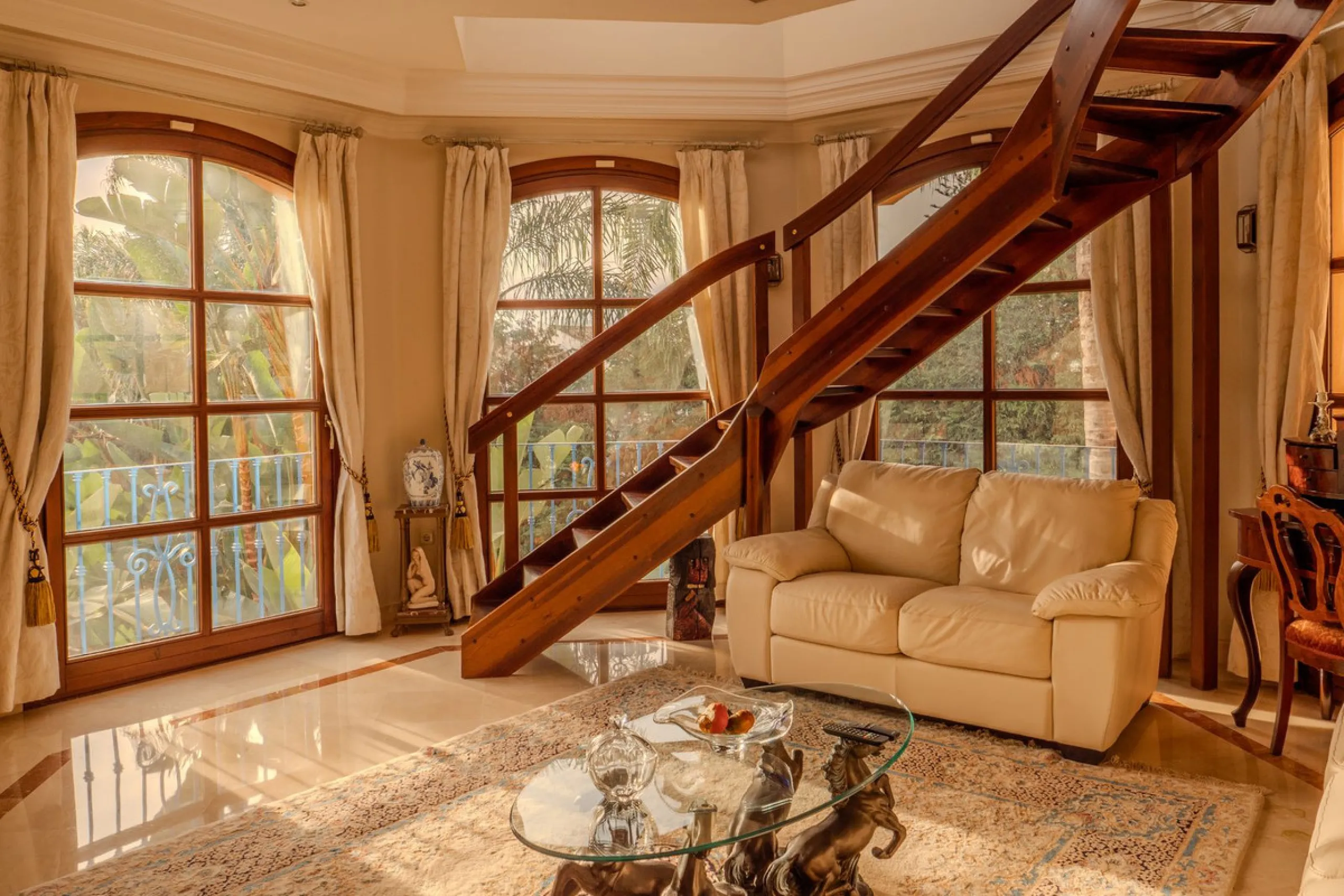 Villa Herencia stands as a magnificent masterpiece of classic architecture, embodying timeless elegance and exceptional craftsmanship.