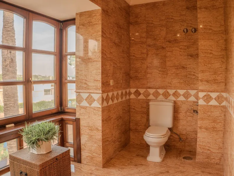 Villa Herencia stands as a magnificent masterpiece of classic architecture, embodying timeless elegance and exceptional craftsmanship.