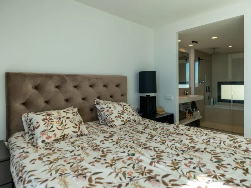 A Pinnacle of Luxury Living in Reserva del Higuerón, Higuerón West Phase 1