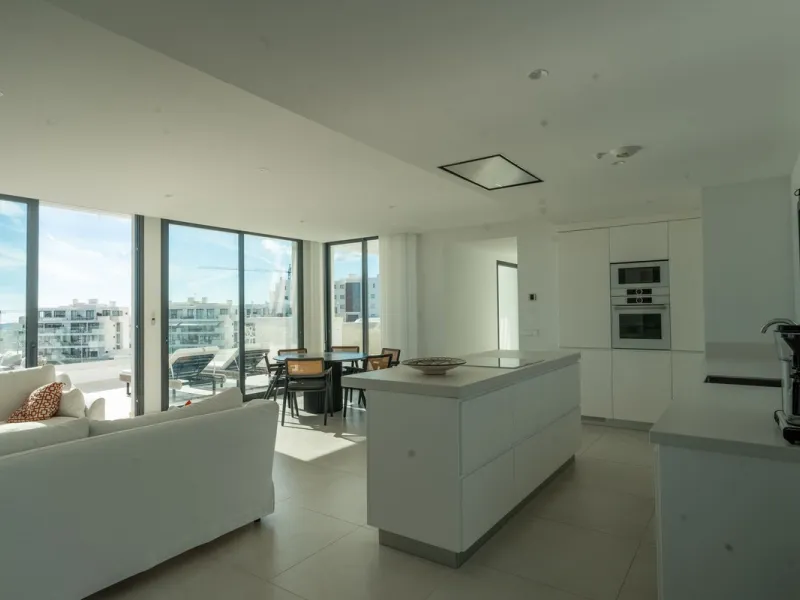 A Pinnacle of Luxury Living in Reserva del Higuerón, Higuerón West Phase 1
