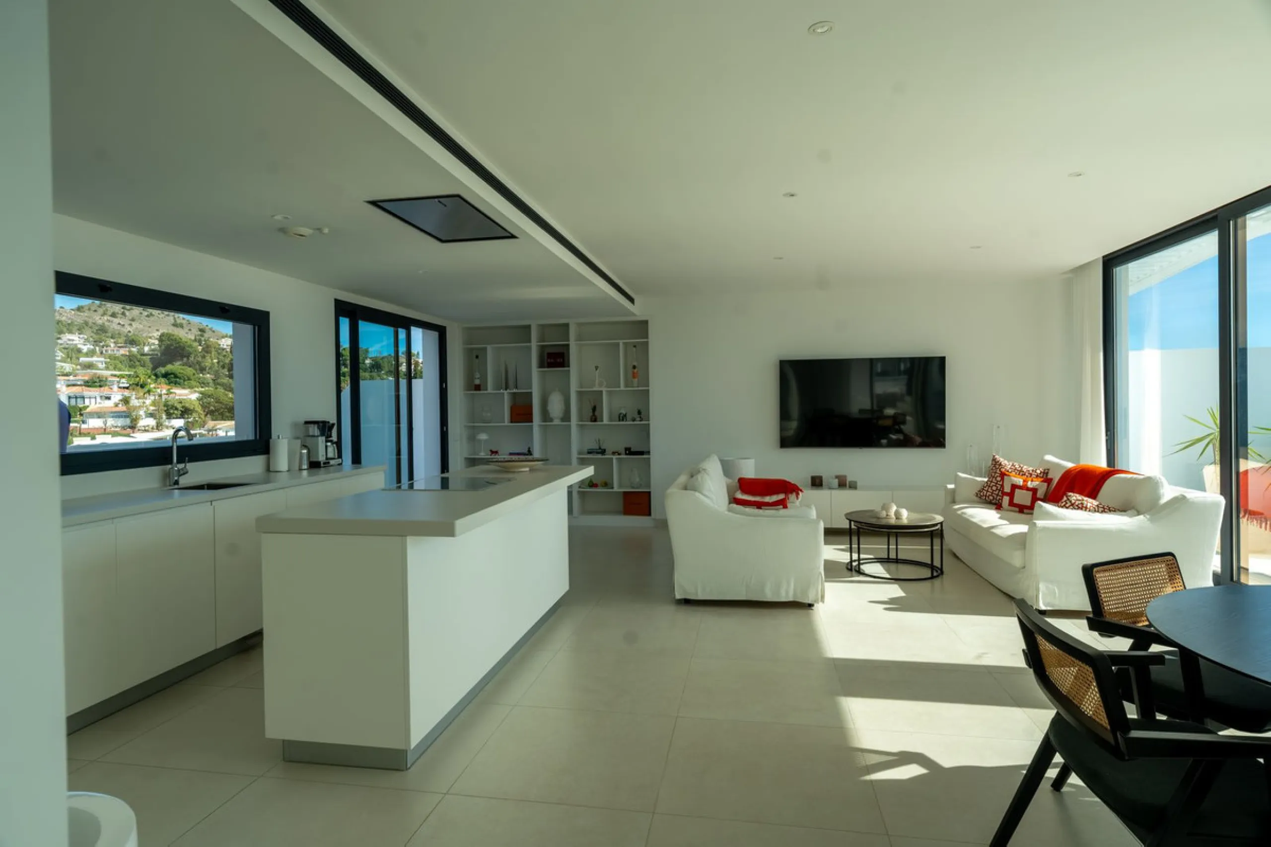 A Pinnacle of Luxury Living in Reserva del Higuerón, Higuerón West Phase 1