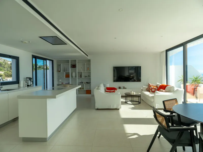 A Pinnacle of Luxury Living in Reserva del Higuerón, Higuerón West Phase 1