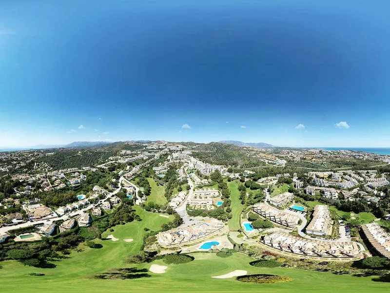 NEW ON THE MARKET!!! - AMAZING OPORTUNITY - GOLF AND SEA