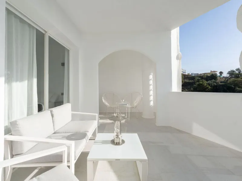 Apartment - Middle Floor Apartment в продаже в Mijas, Málaga. В доме 3 спален и 2 ванных комнат. Площадь дома 96 м²