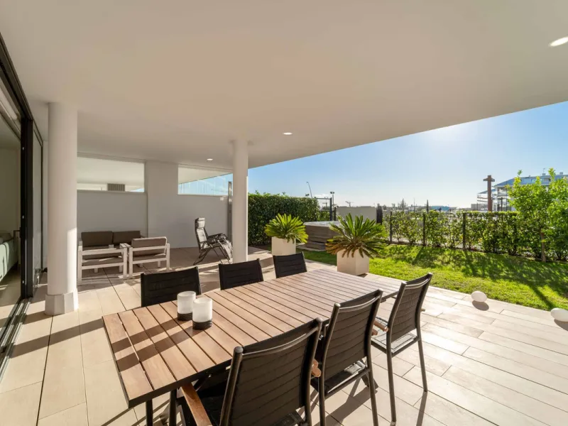 Step into a new standard of modern living in Higuerón, where design, technology and Mediterranean comfort come together in a beautifully finished apartment that feels both refined and effortlessly welcoming. Recently completed and ready to move into, this