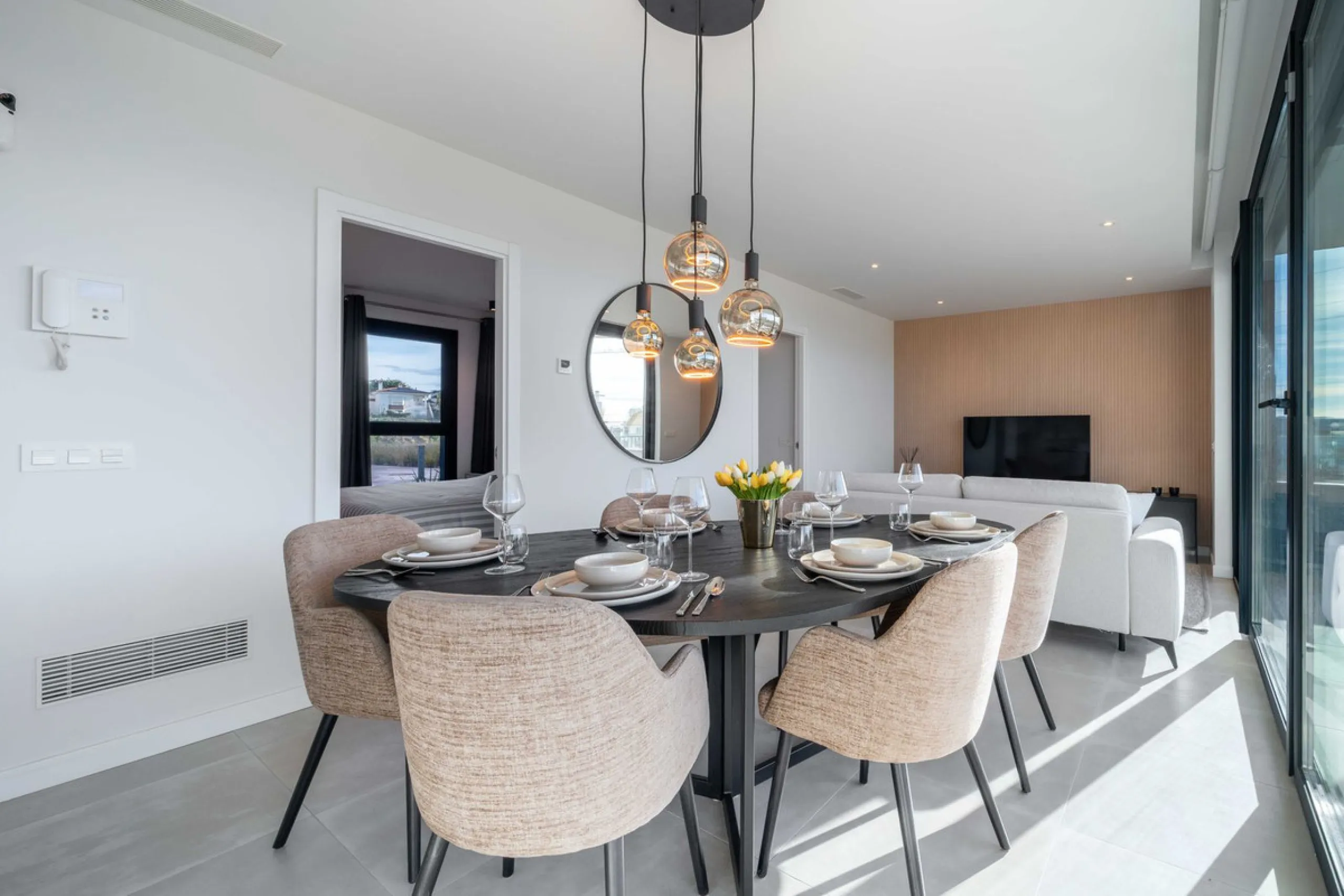 Apartment - Ground Floor Apartment в продаже в Fuengirola, Málaga. В доме 2 спален и 2 ванных комнат. Площадь дома 76 м²