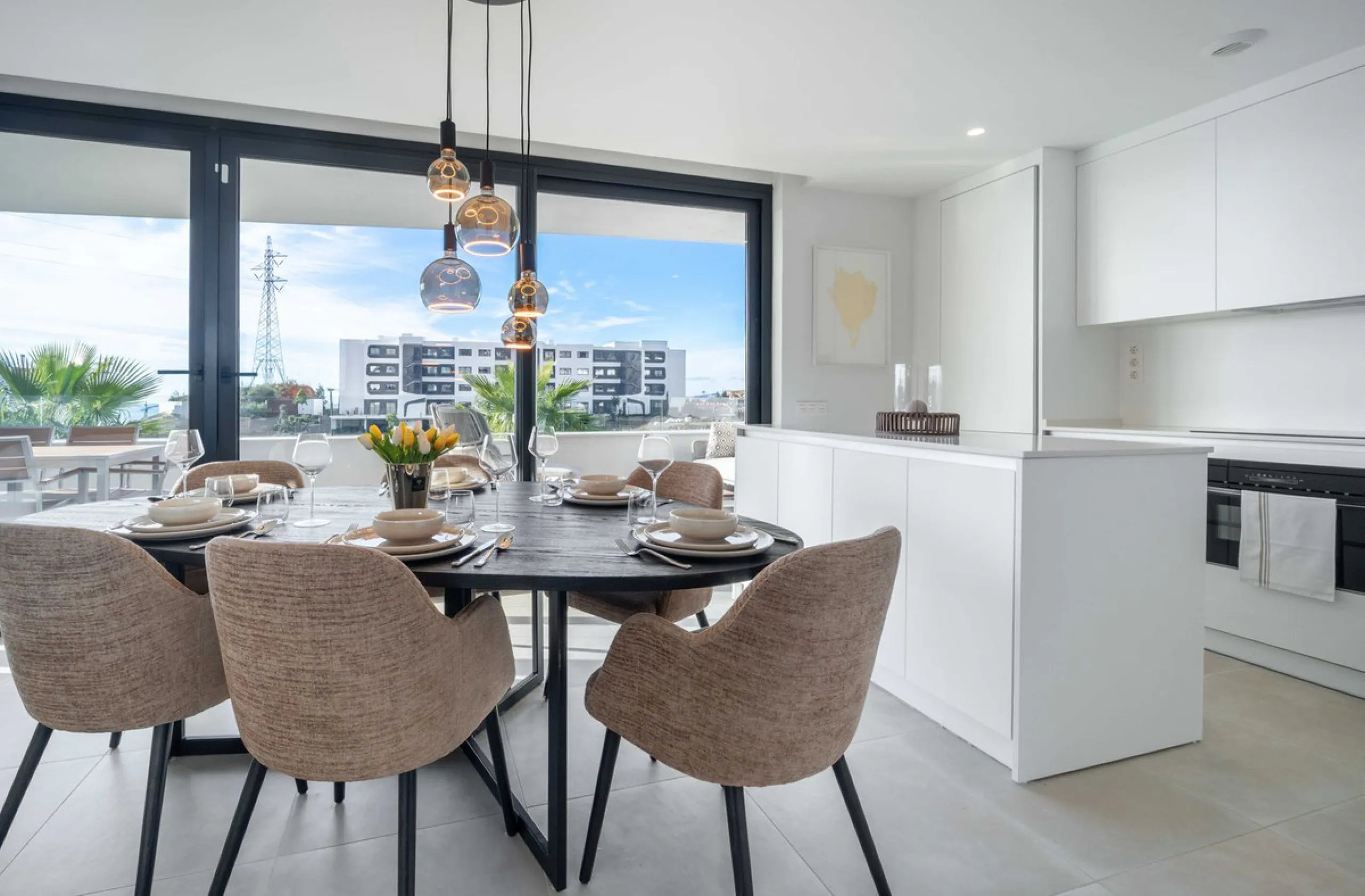 Apartment - Ground Floor Apartment в продаже в Fuengirola, Málaga. В доме 2 спален и 2 ванных комнат. Площадь дома 76 м²