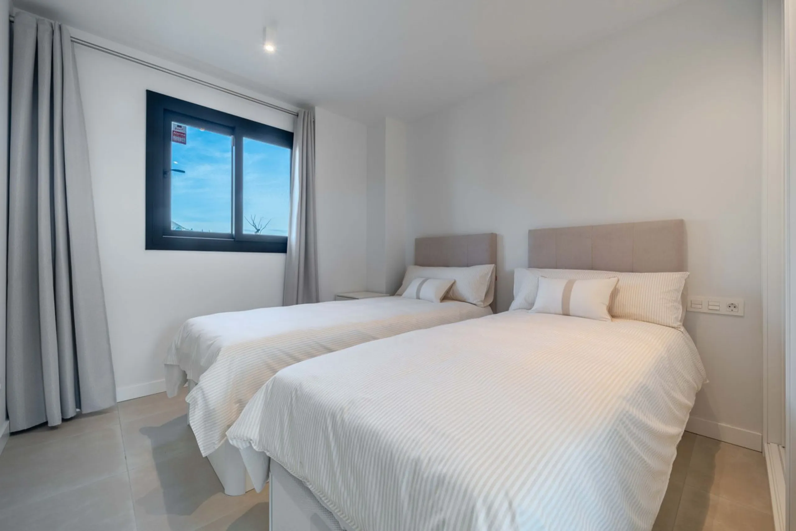 Apartment - Ground Floor Apartment в продаже в Fuengirola, Málaga. В доме 2 спален и 2 ванных комнат. Площадь дома 76 м²