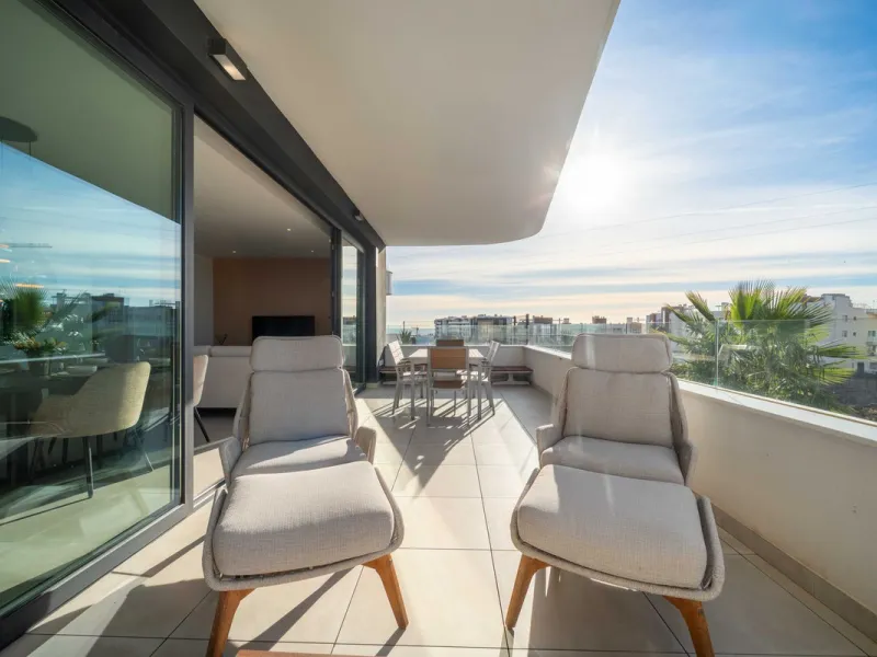 Apartment - Ground Floor Apartment в продаже в Fuengirola, Málaga. В доме 2 спален и 2 ванных комнат. Площадь дома 76 м²