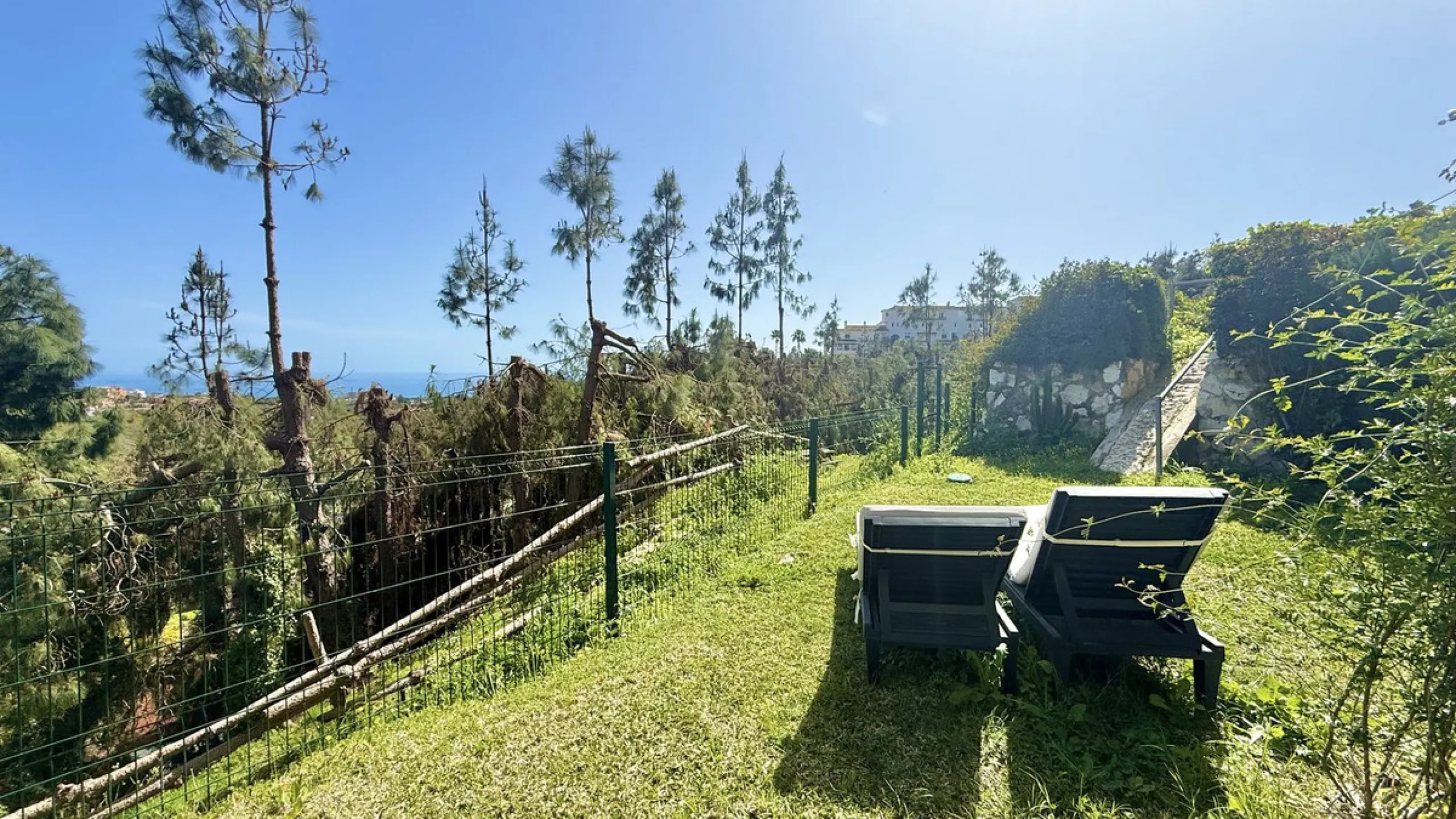 NEW ON THE MARKET!!! - AMAZING OPORTUNITY - GOLF AND SEA