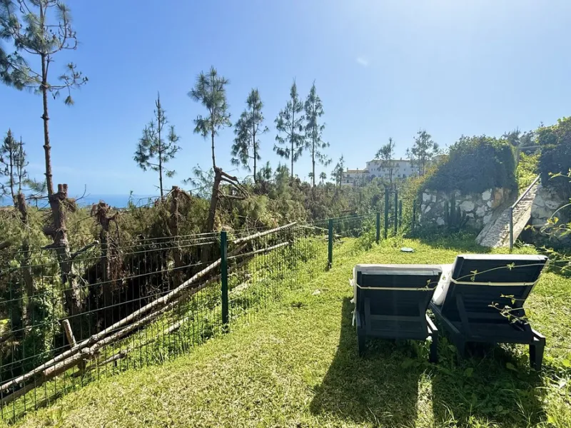 NEW ON THE MARKET!!! - AMAZING OPORTUNITY - GOLF AND SEA