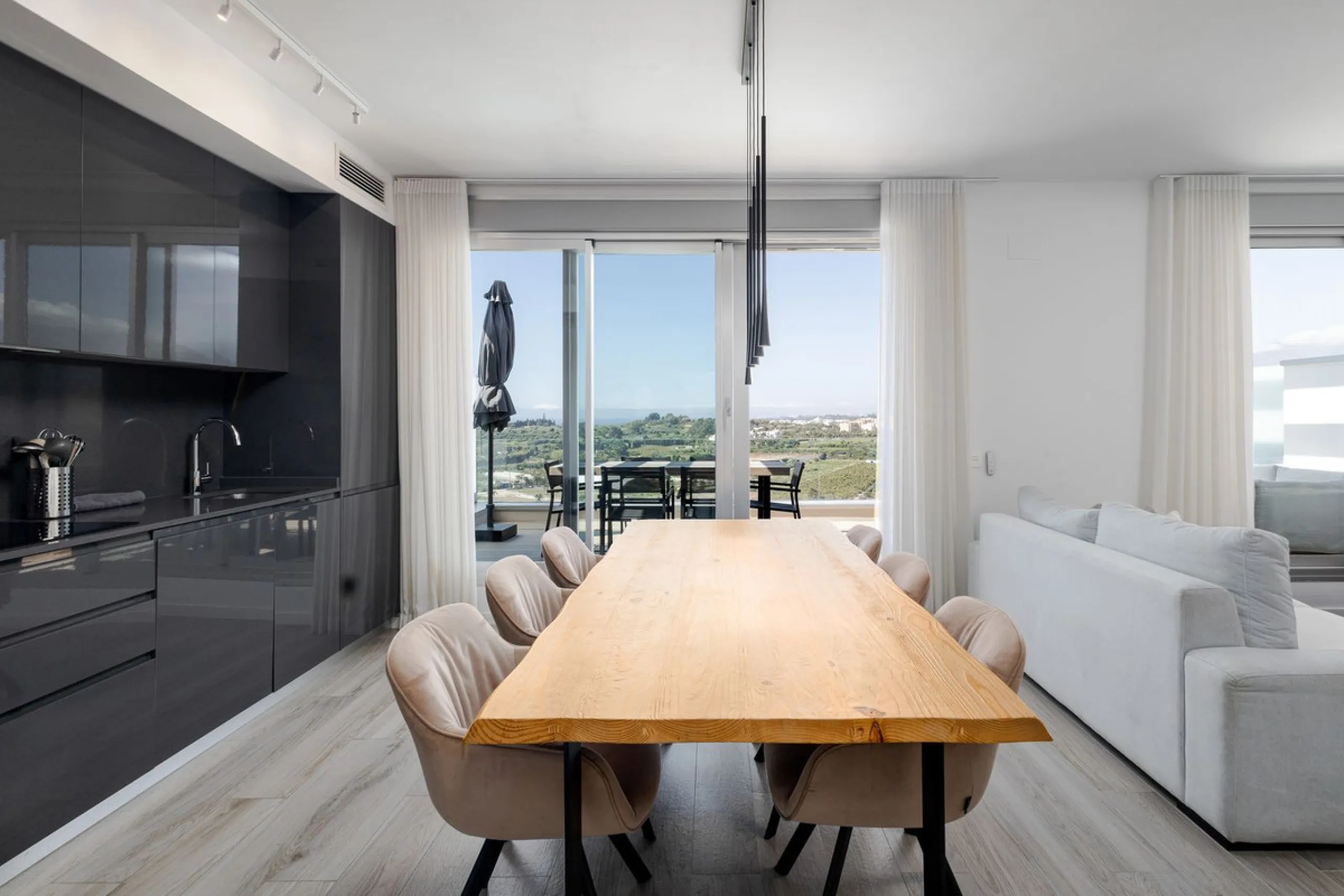 Stunning Duplex Penthouse with Breathtaking Panoramic & Gibraltar Sea Views in Cancelada