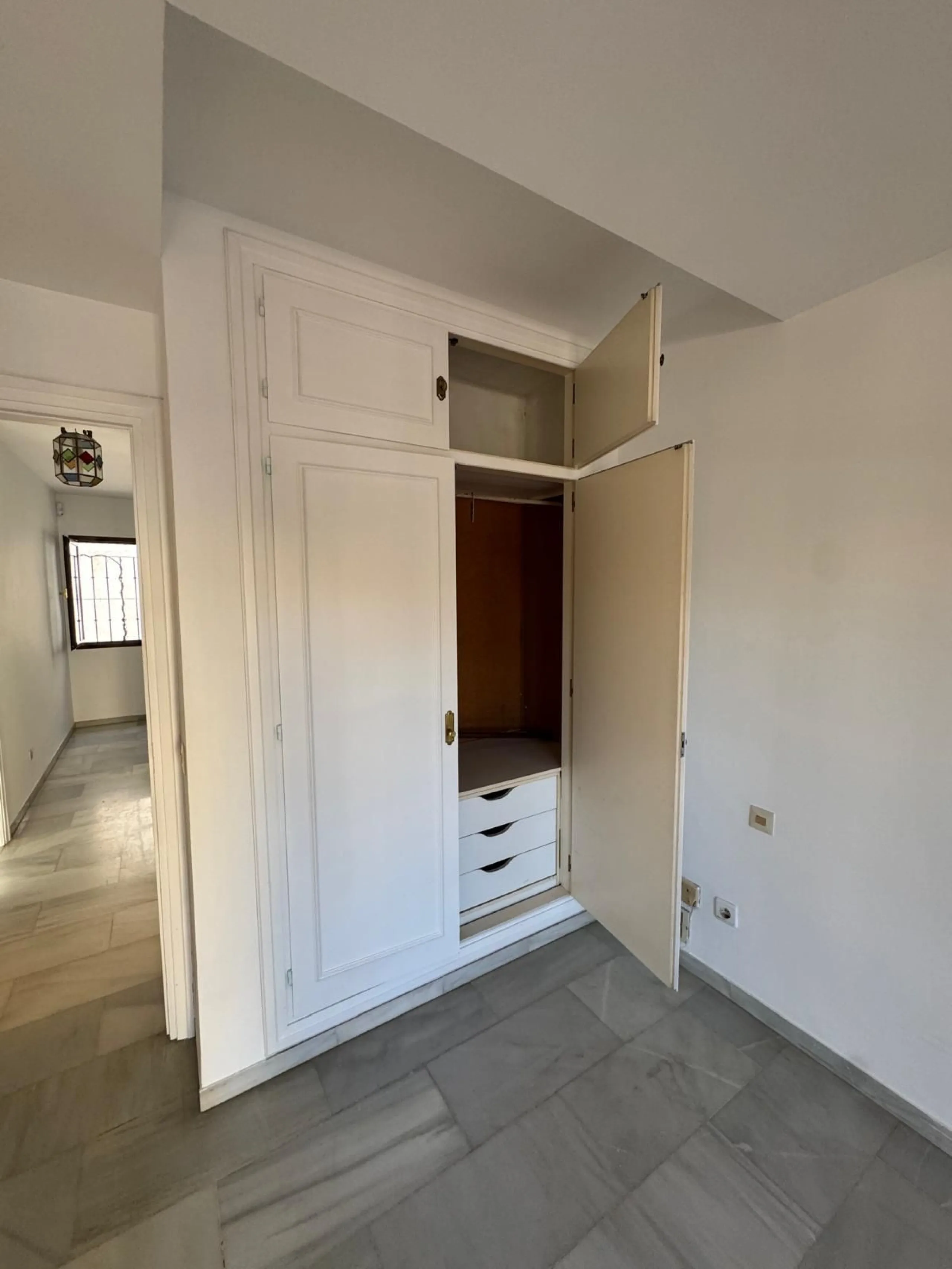 Spectacular Townhouse for Sale in Marbella Centro – Privileged Location in a Tranquil, Exclusive Community