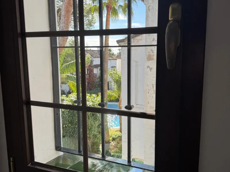 Spectacular Townhouse for Sale in Marbella Centro – Privileged Location in a Tranquil, Exclusive Community