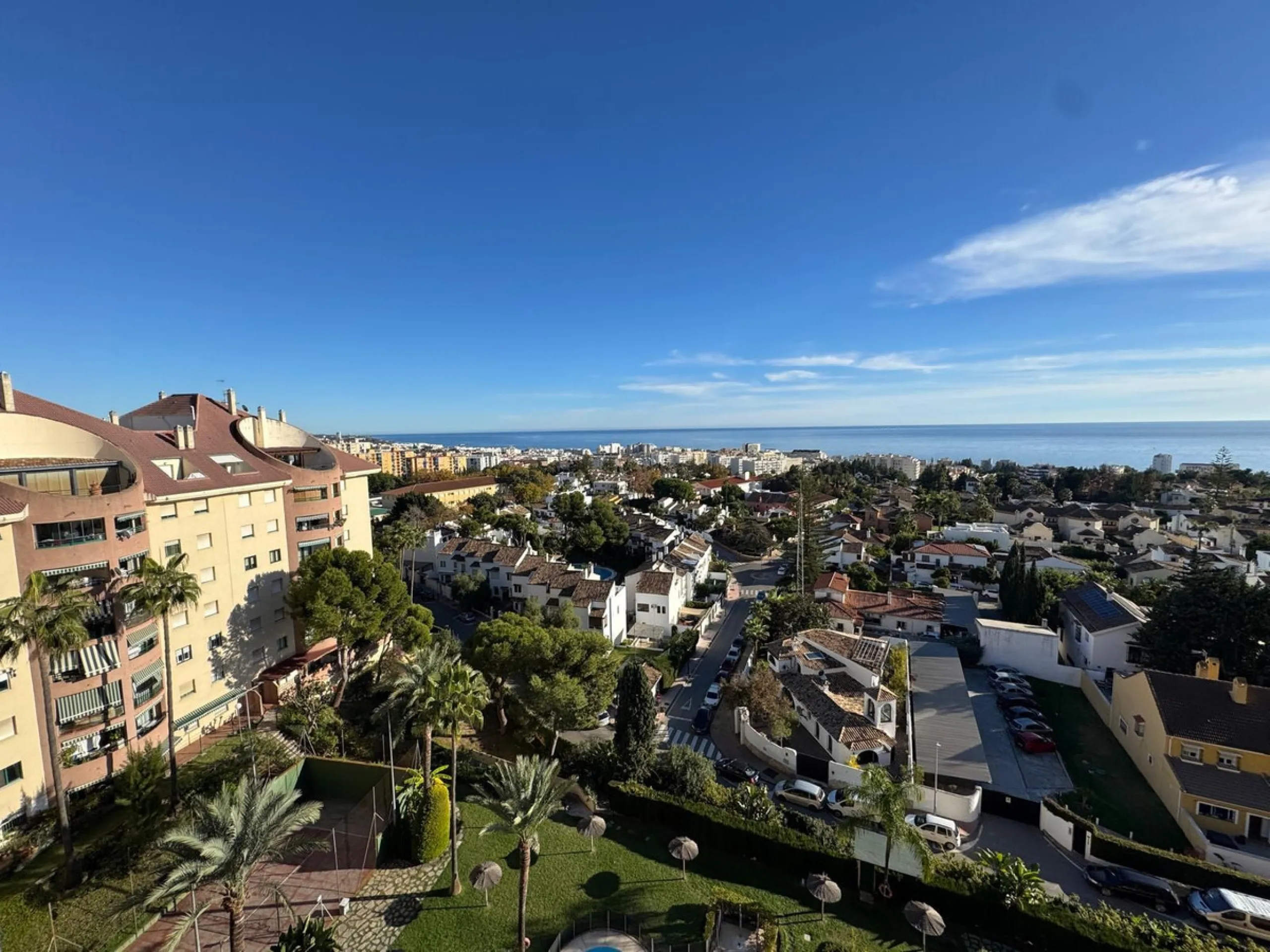 Spectacular Townhouse for Sale in Marbella Centro – Privileged Location in a Tranquil, Exclusive Community