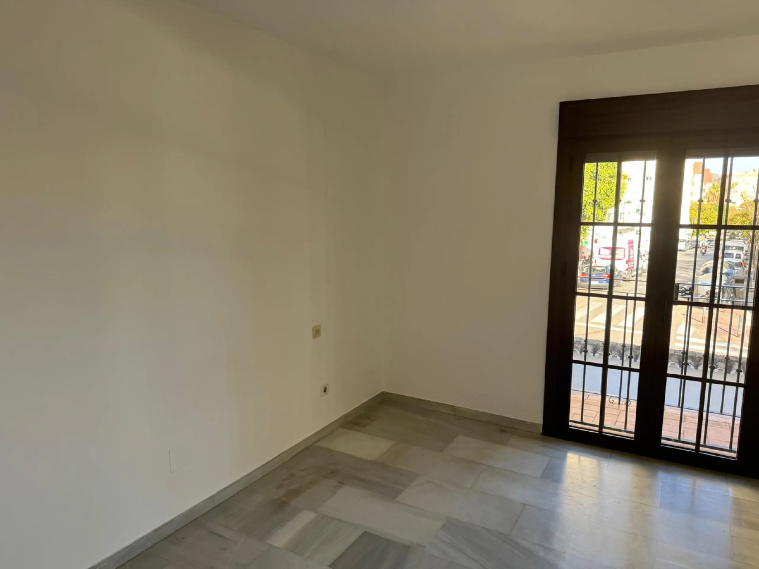 Spectacular Townhouse for Sale in Marbella Centro – Privileged Location in a Tranquil, Exclusive Community